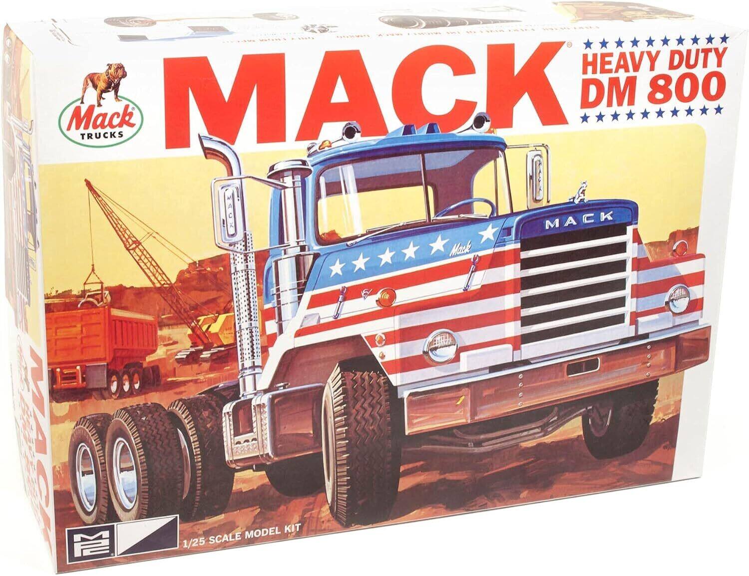 Mack Trucks  
Heavy Duty DM 800  
Mack  
1/25 Scale Model Kit