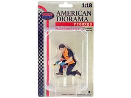"Detail Masters" Figure 1 (Wheel Cleaning) for 1/18 Scale Models by American Diorama - Multi