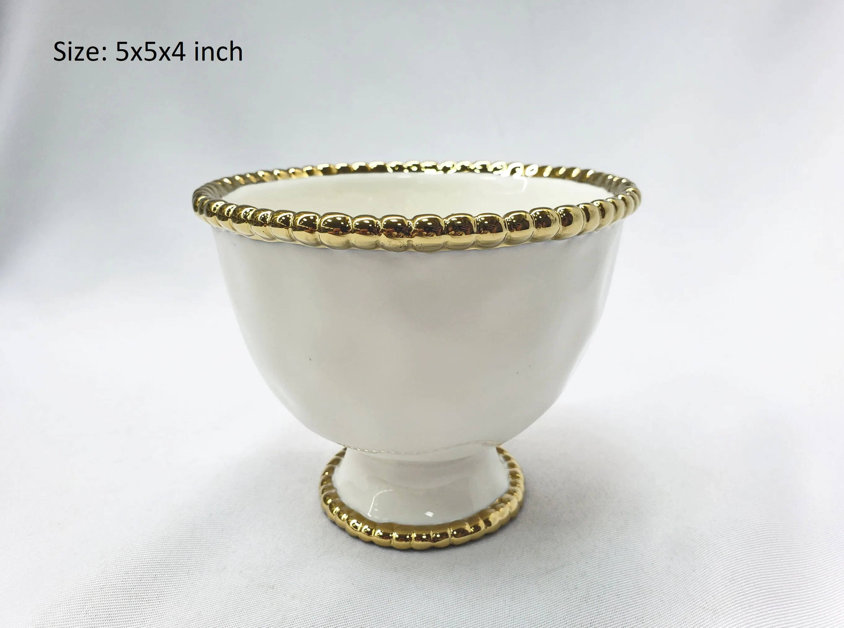 Size: 5x5x4 inch