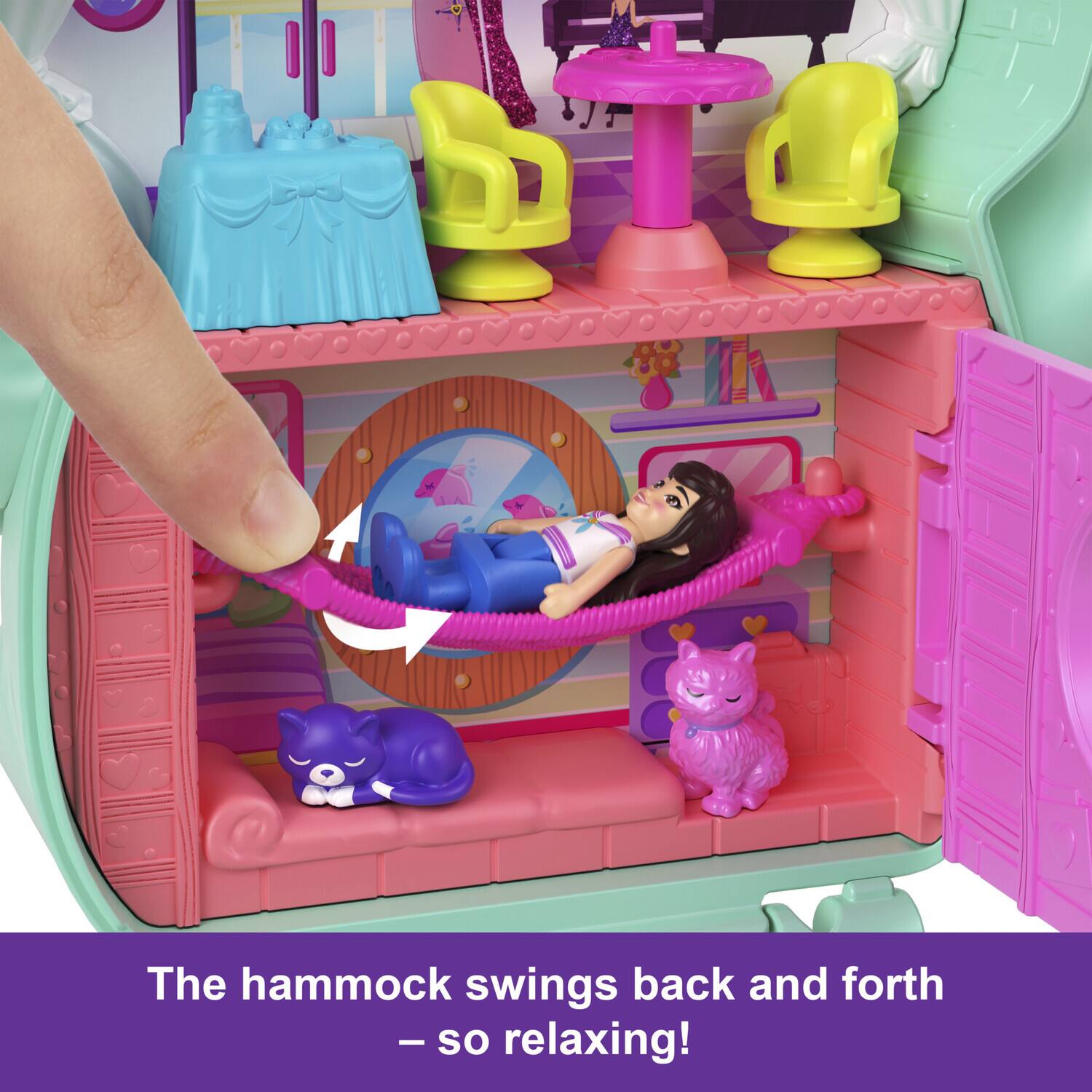 The hammock swings back and forth  
– so relaxing!