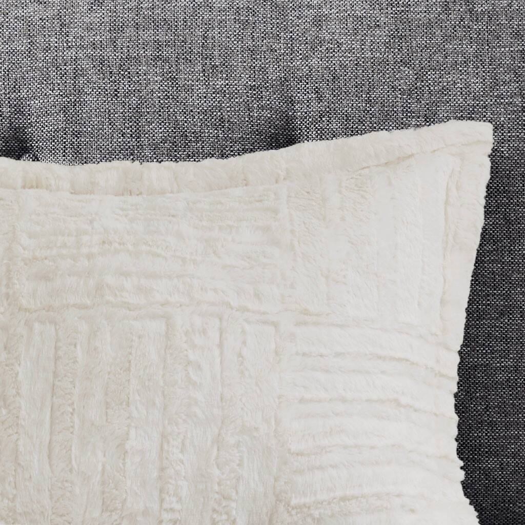 Alt View 2. Gracie Mills - Gracie Mills Shearah Plush Faux Fur Down Alternative Comforter Set - Ivory.