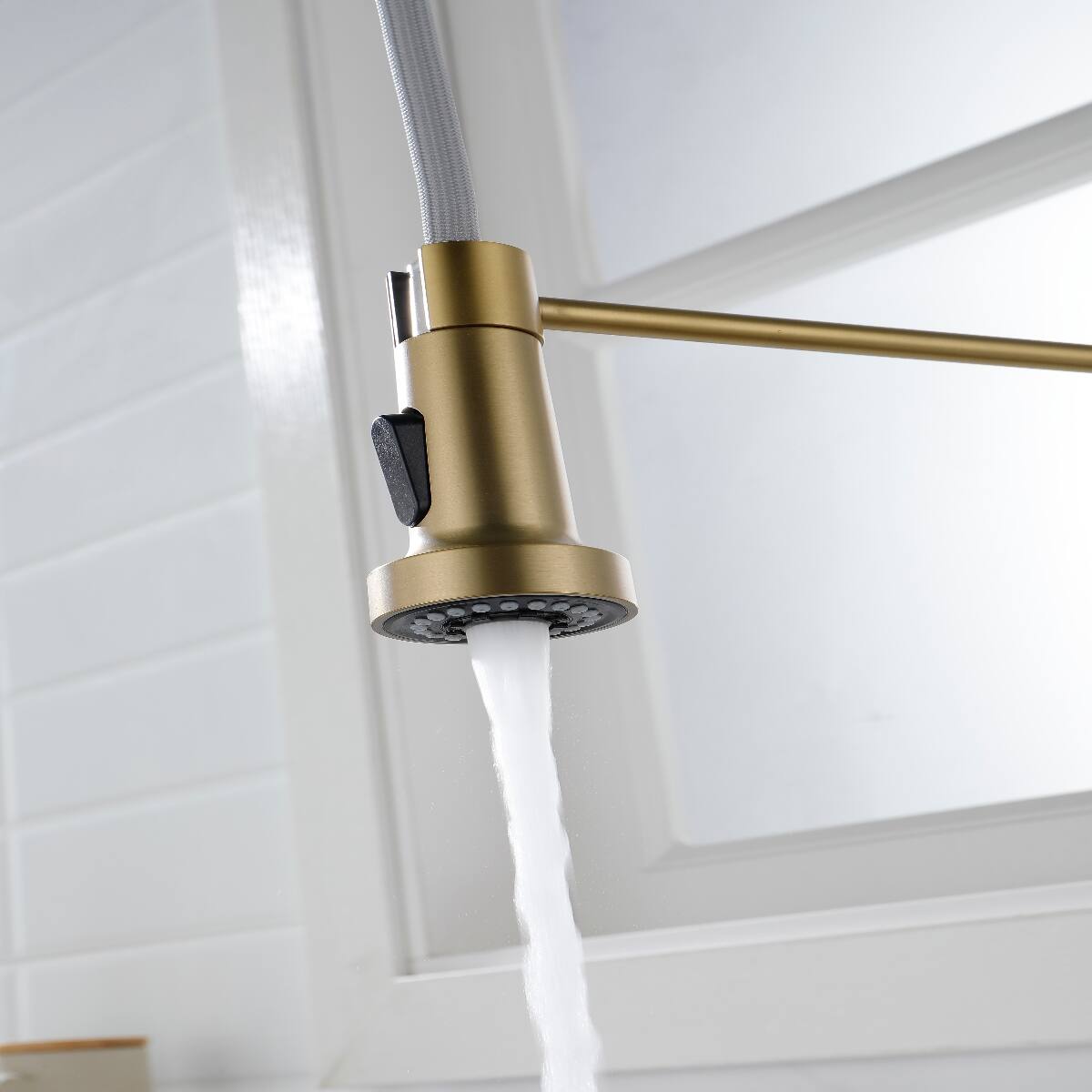 Alt View 1. Ropilly - Ropilly Gold Pull Out Kitchen Faucet, High Arc Single Handle Faucet with Pull Down Spray Head - Gold.