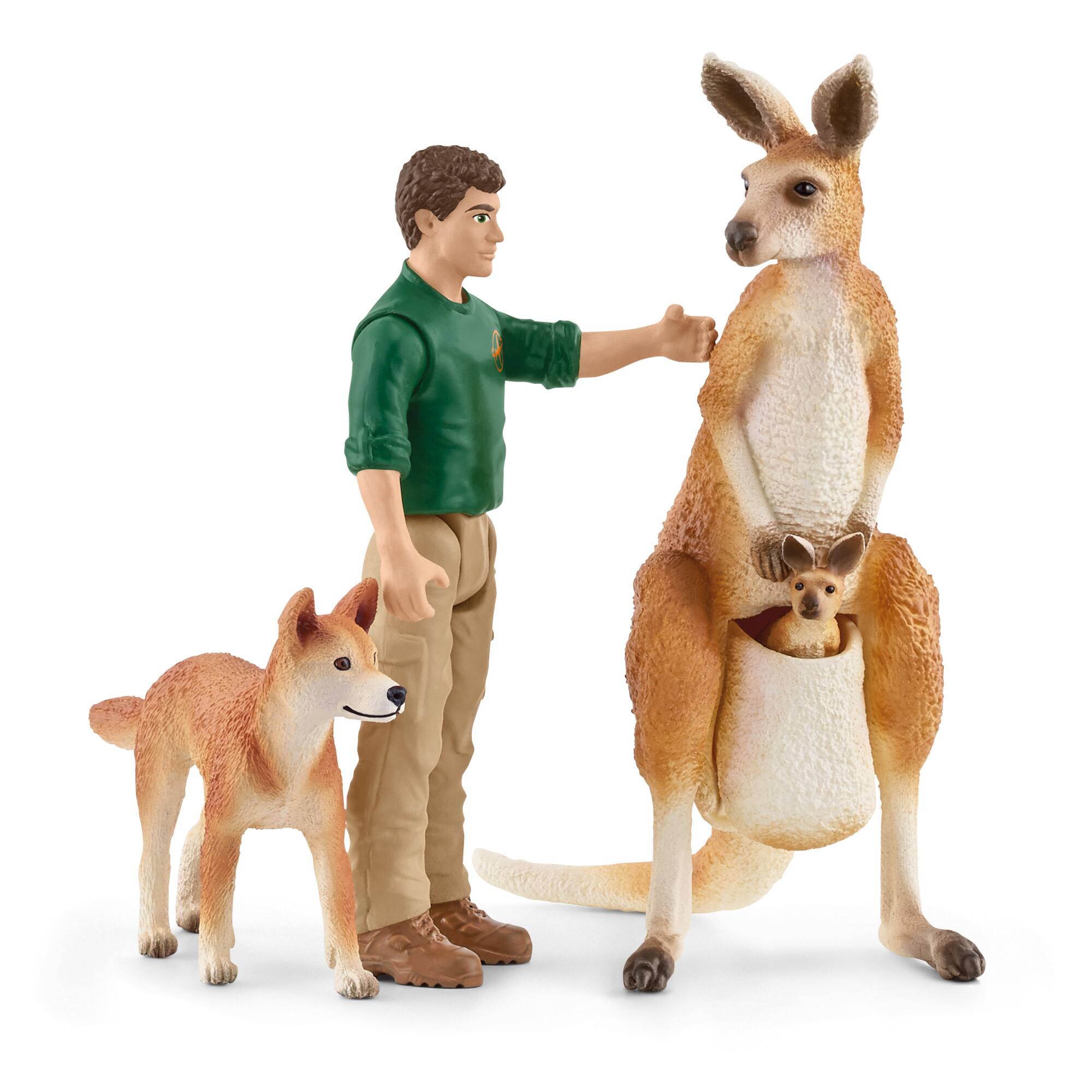 Left. Schleich - Wild Life: Outback Adventures.