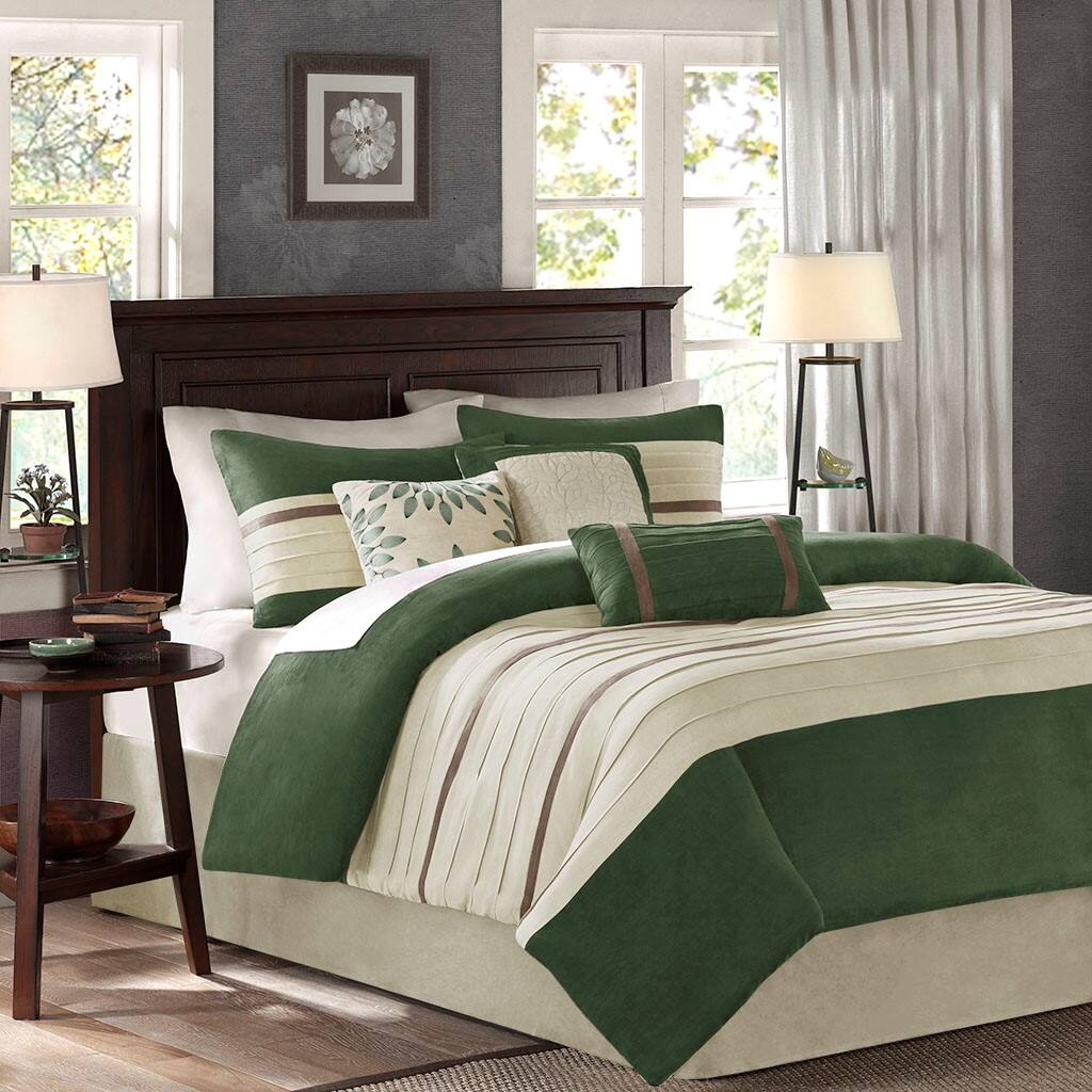 Alt View 4. Gracie Mills - Gracie Mills Bryony 7-Piece Microsuede Comforter Set - Green.