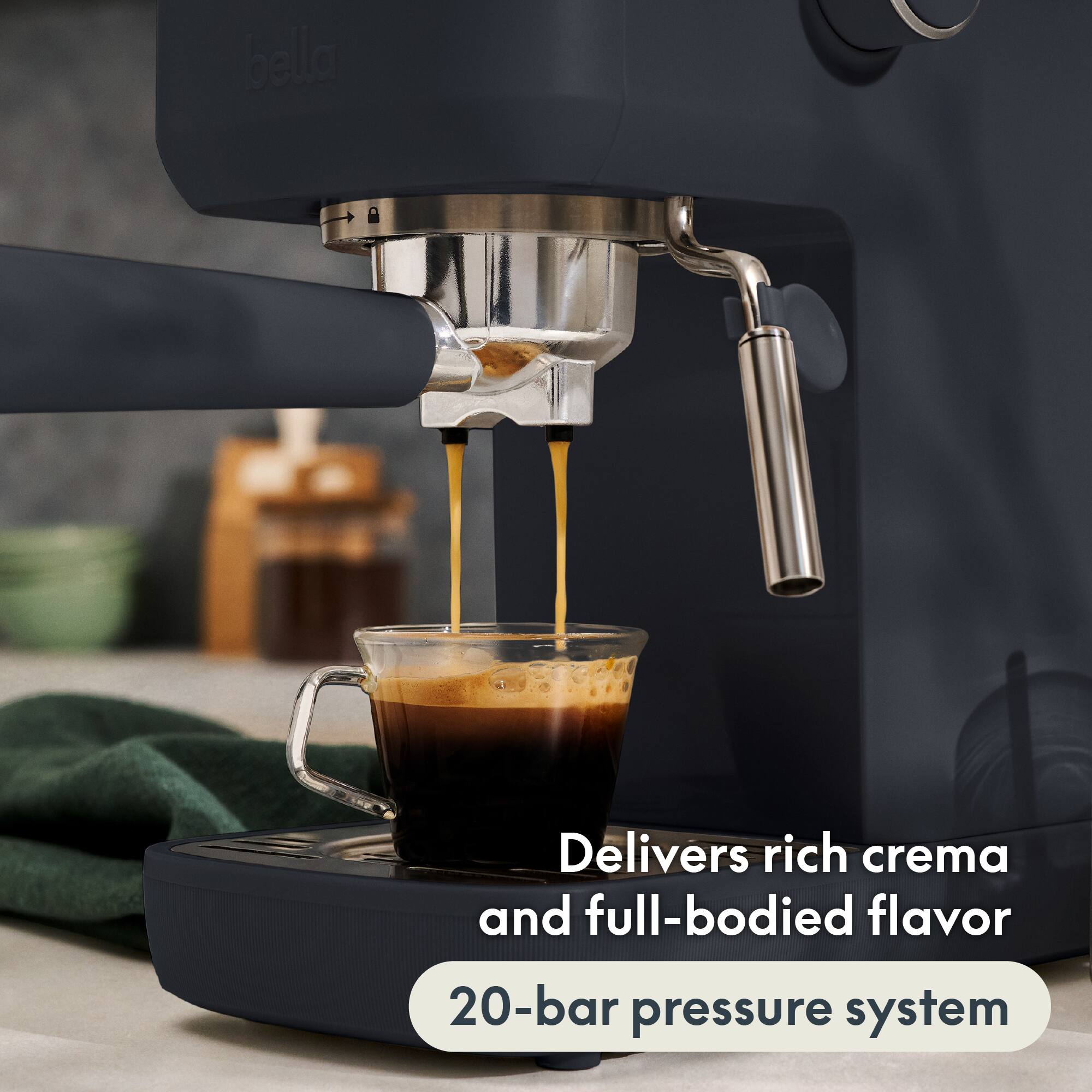 bella

Delivers rich crema and full-bodied flavor

20-bar pressure system