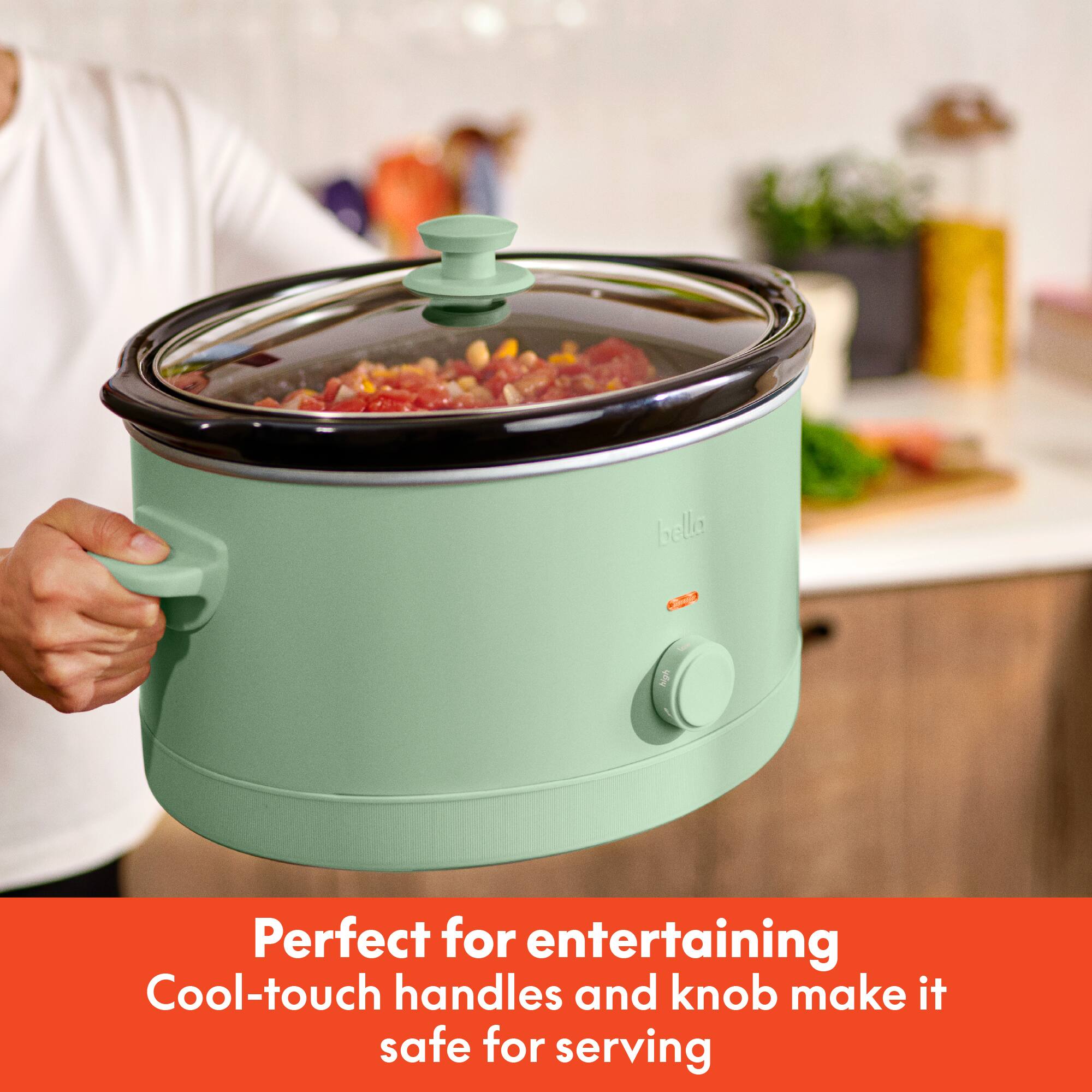 Perfect for entertaining  
Cool-touch handles and knob make it safe for serving