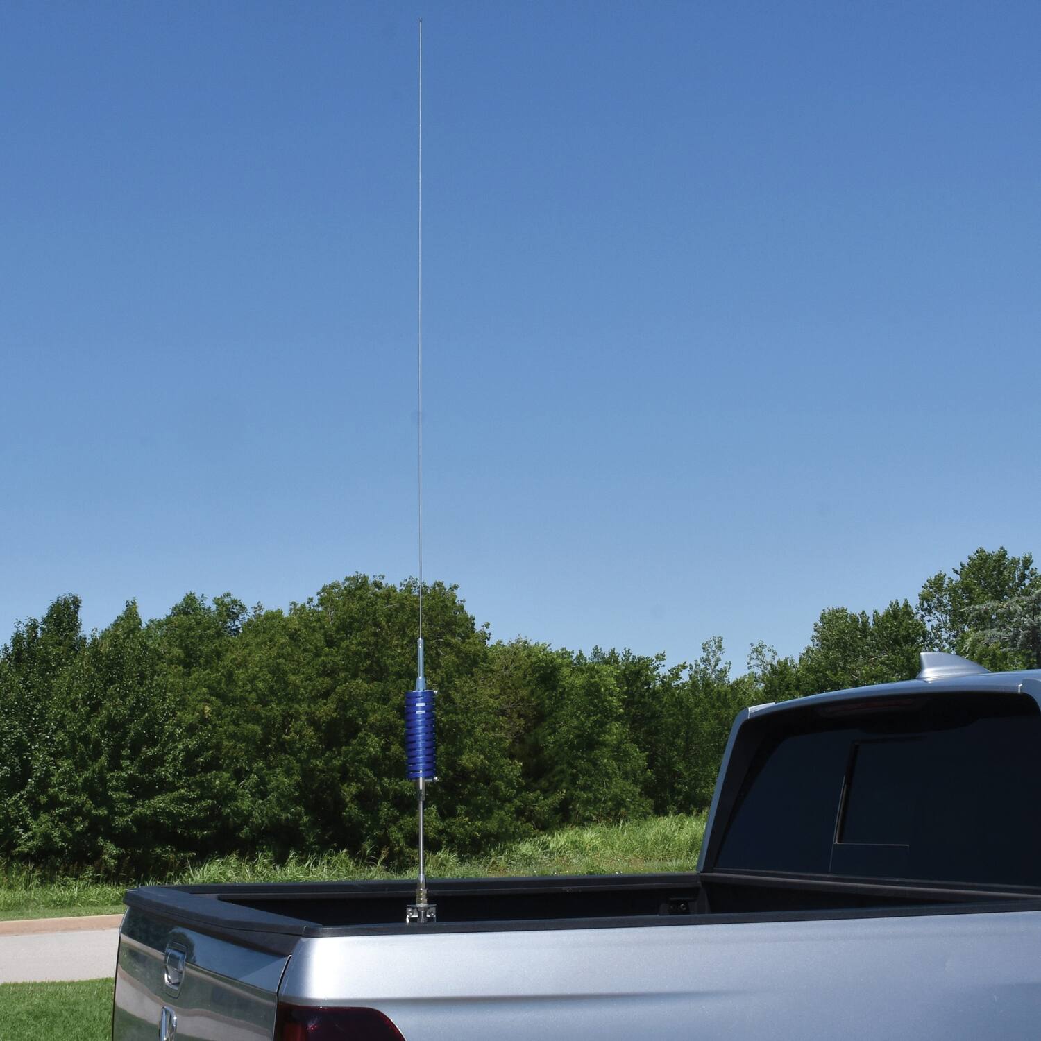 Angle. Browning - Browning Br-91-bl Br-91 63-in. 15,000-watt Flat-coil Cb Antenna With 6-in. Shaft (blue) (blue) - Blue.