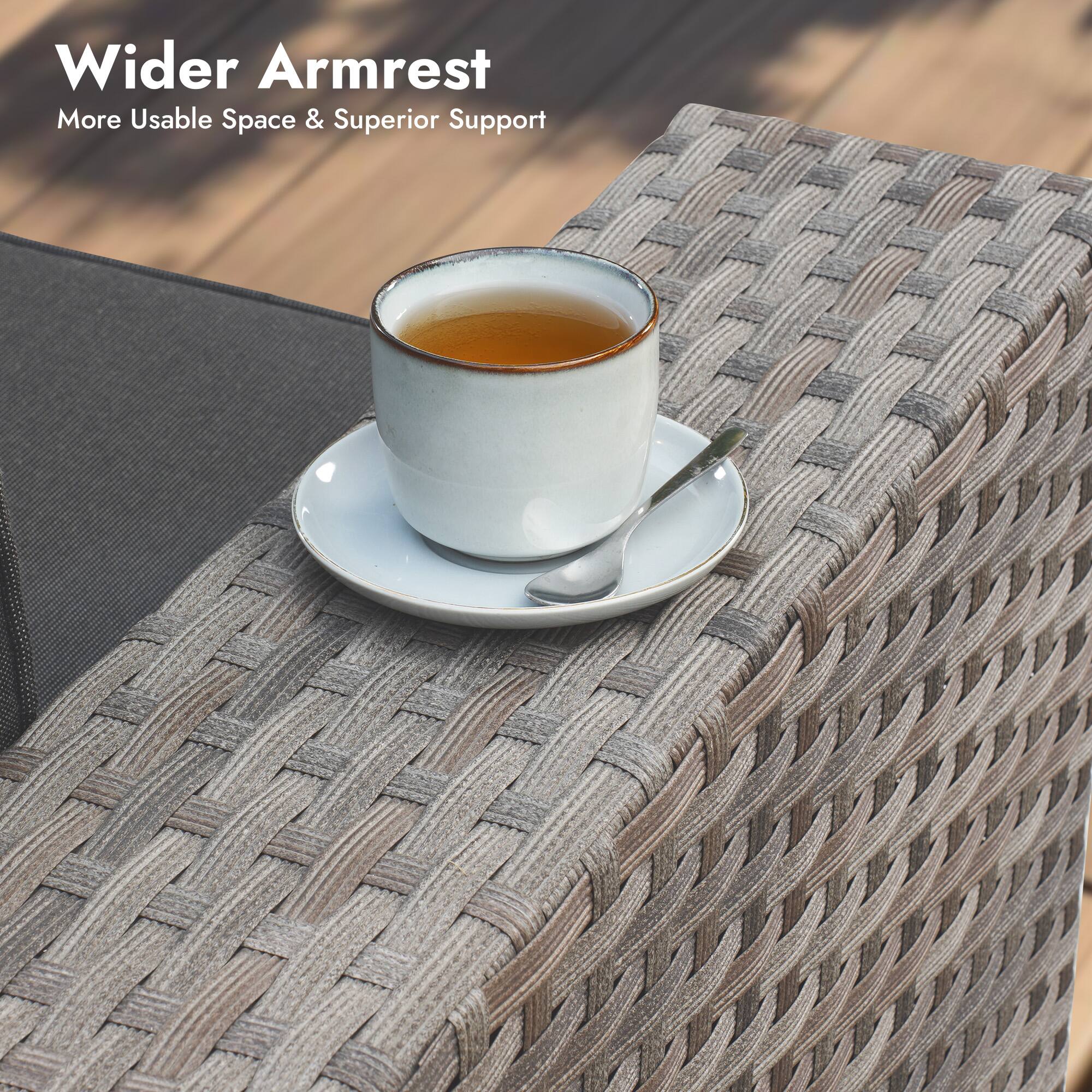 Wider Armrest  
More Usable Space & Superior Support