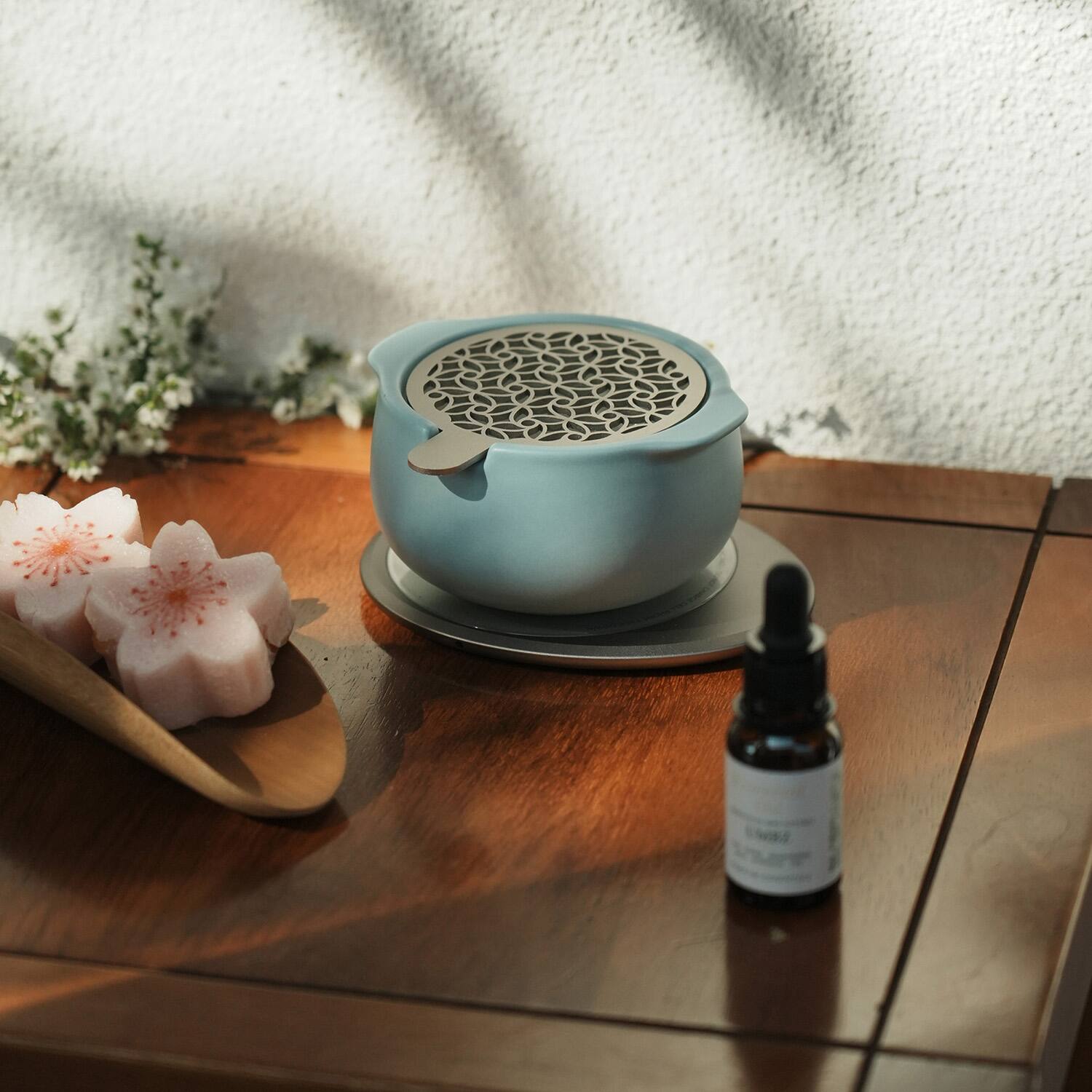 Back. OHOM - Jun Self-heating Diffuser Set - Moonmist Blue.