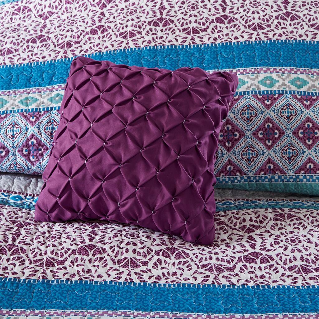 Alt View 1. Gracie Mills - Gracie Mills Merewen Reversible Quilt Set with Throw Pillows - Purple.