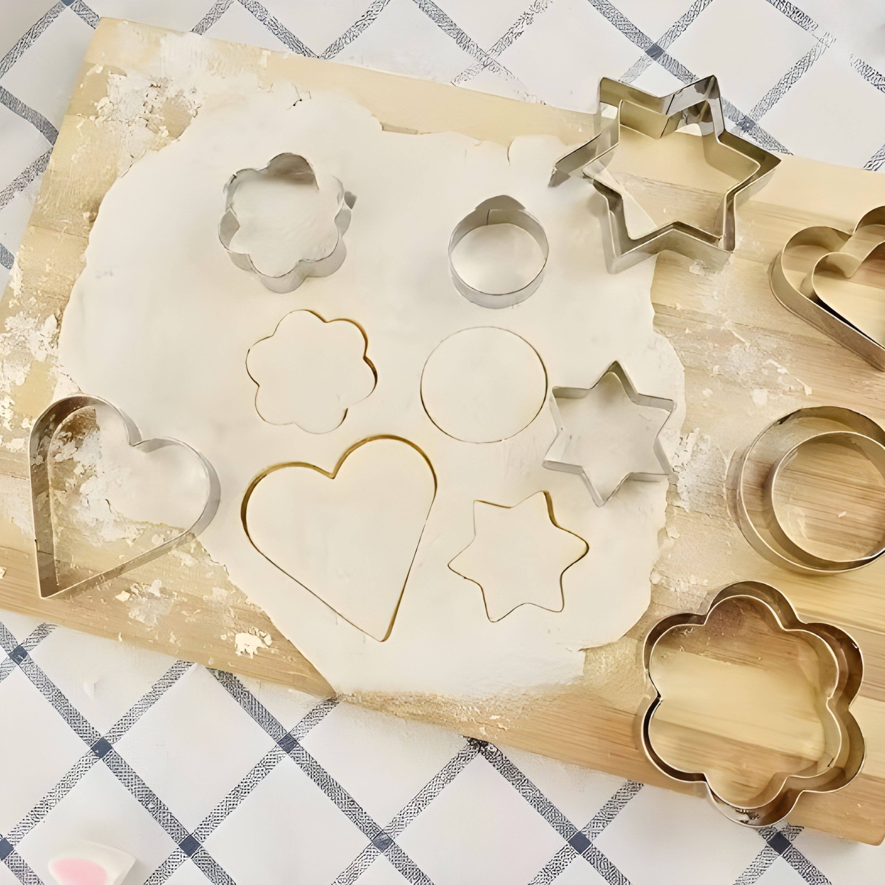 Left. Kitcheniva - Stainless Steel Cookie Cutter 12 Pcs Set.
