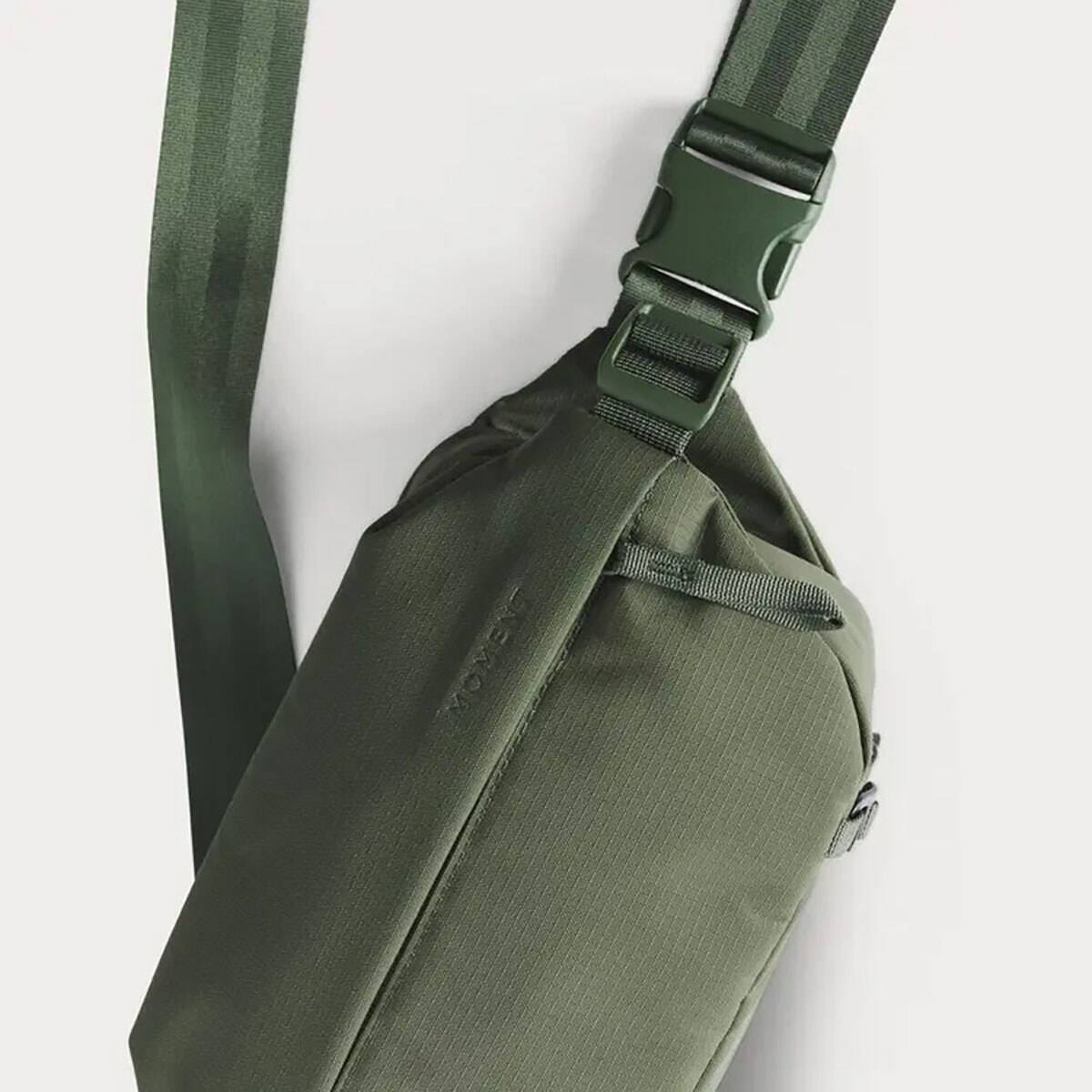 Alt View 3. Moment - Moment Everything Sling 2L - OliveEverything Sling 2L - Olive.