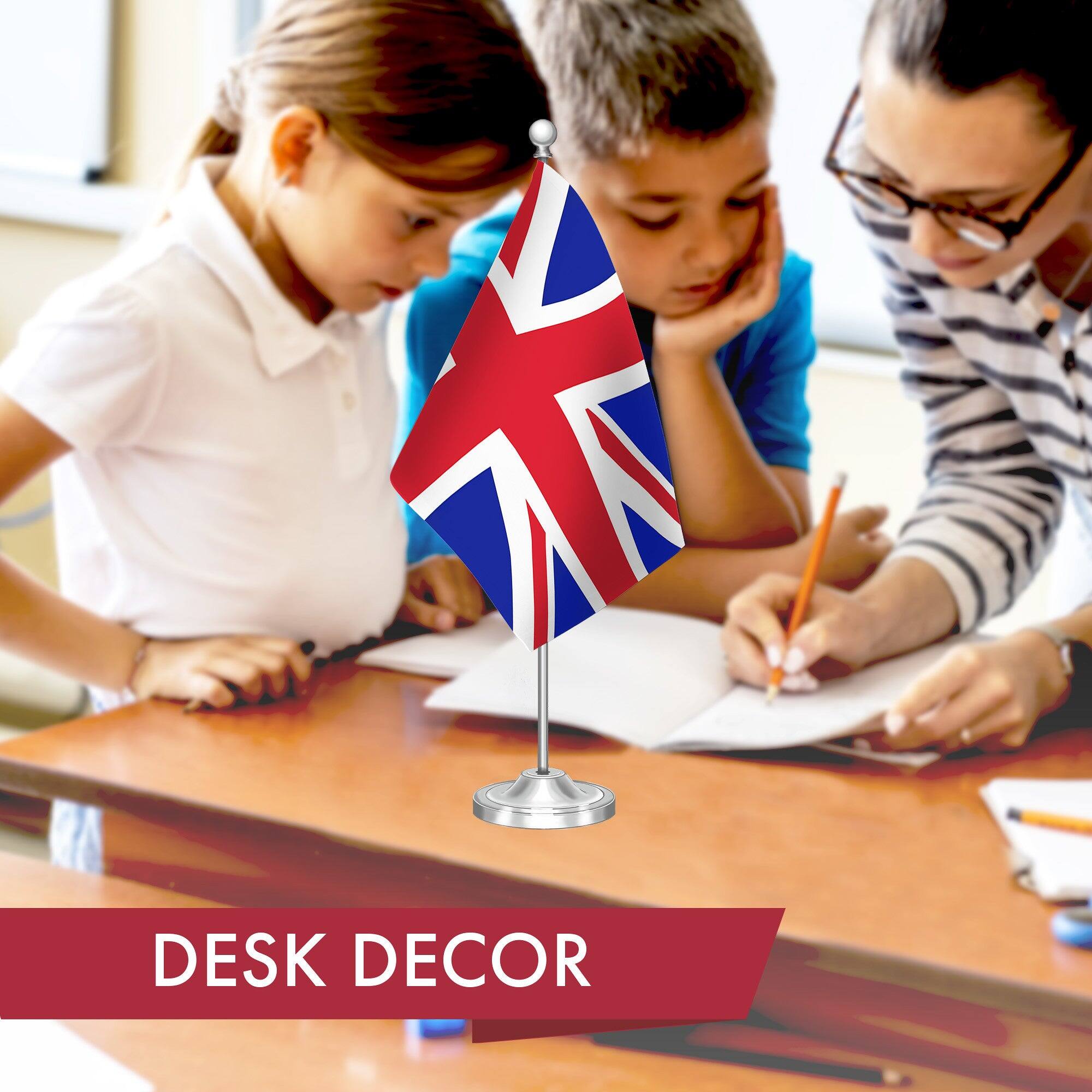 7 DESK DECOR