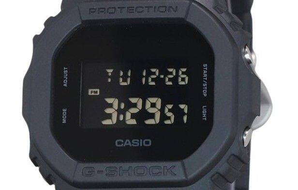 PROTECTION  
ADJUST MODE  
TU 12-26  
START/STOP  
PM 3:2957  
LIGHT  
CASIO G-SHOCK