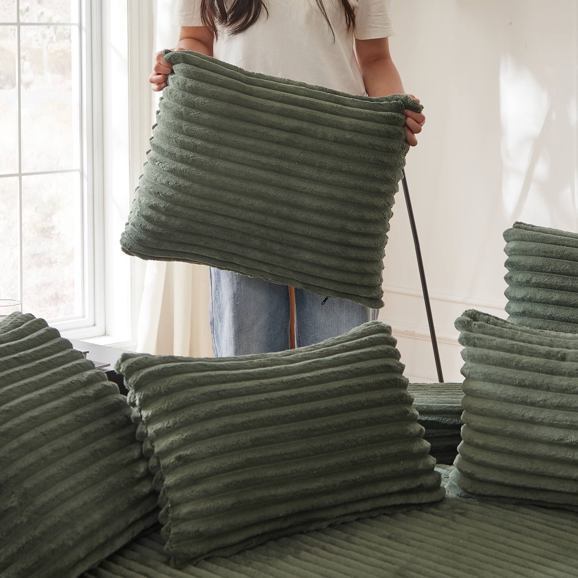 Angle. GOODSILO - Semi-Circular 2-in-1 Sofa Bed with Neck Pillow and Throw Pillows for Living Room Comfort - Green.