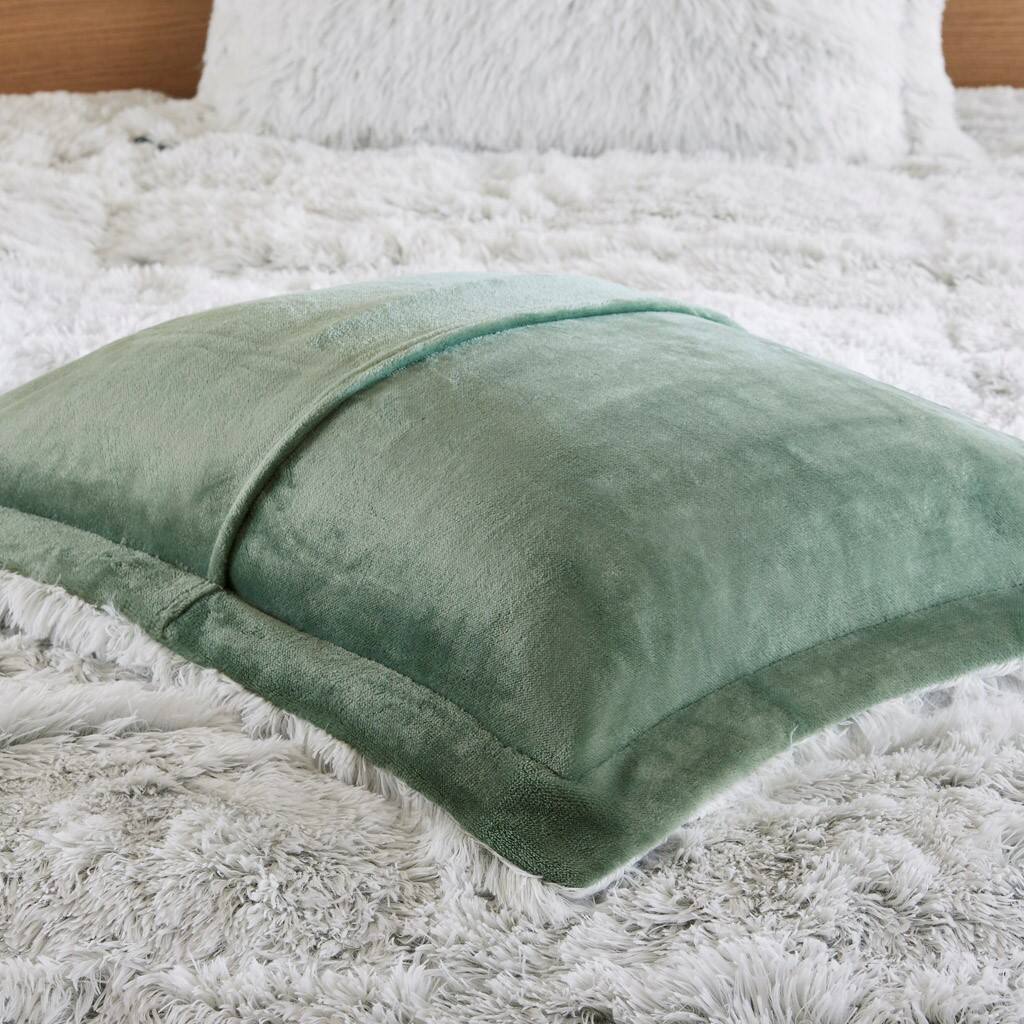 Alt View 3. Gracie Mills - Gracie Mills Susie Contemporary Shaggy Long Fur Comforter Set - Green/White.