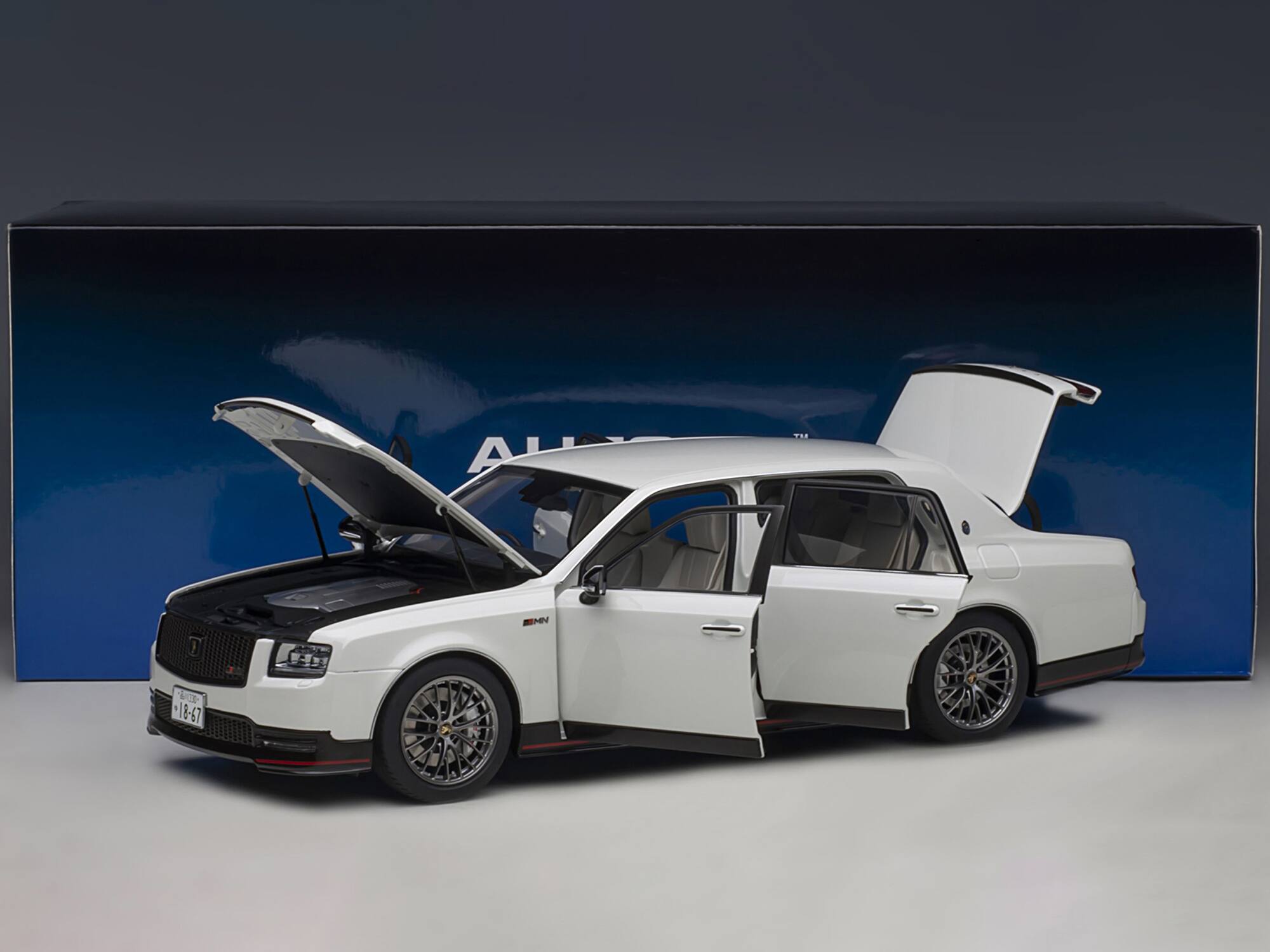 Alt View 5. Autoart - Toyota Century GRMN RHD (Right Hand Drive) Pearl White 1/18 Model Car by Autoart.