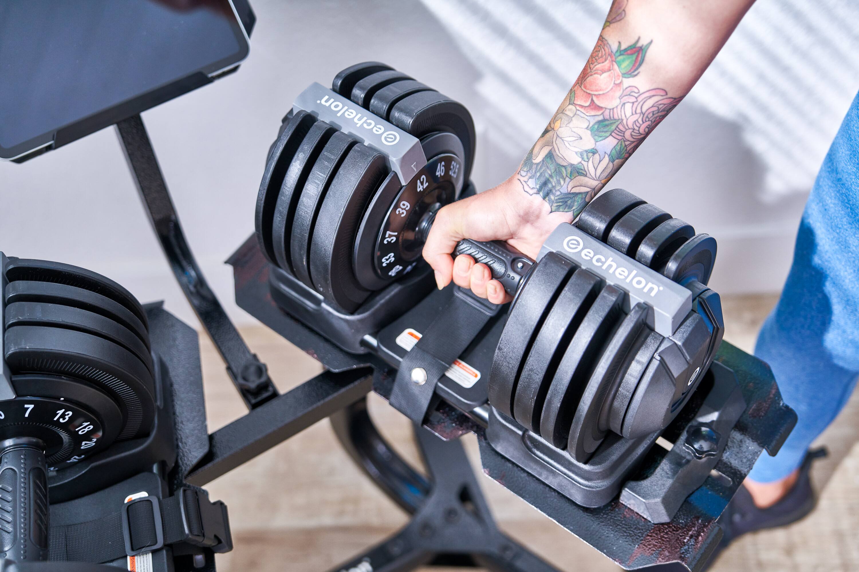 echelon e  
46 23 42 39 37 33 0  
echelon .7  
7 13 713083 18 $ J