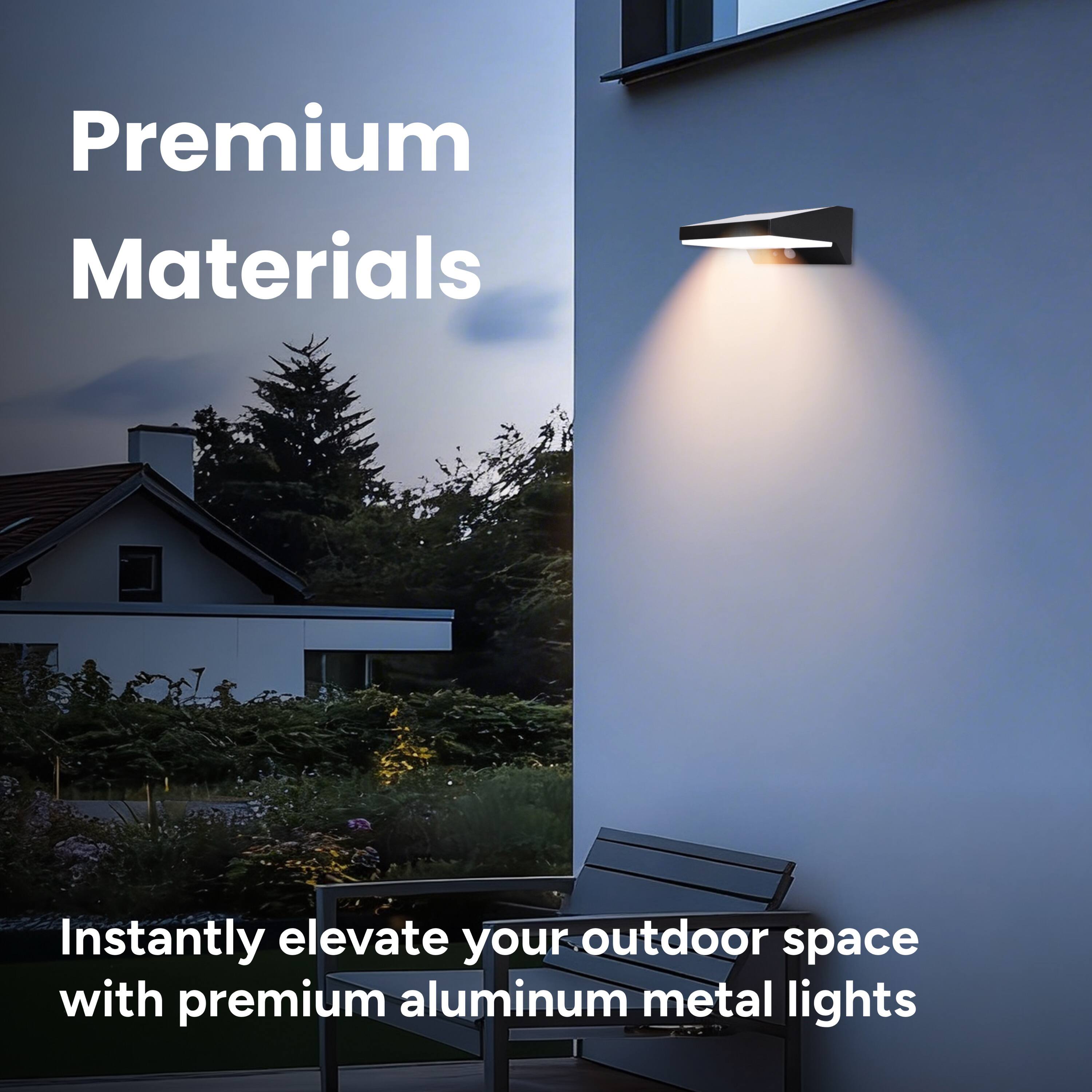 Premium Materials

Instantly elevate your outdoor space with premium aluminum metal lights