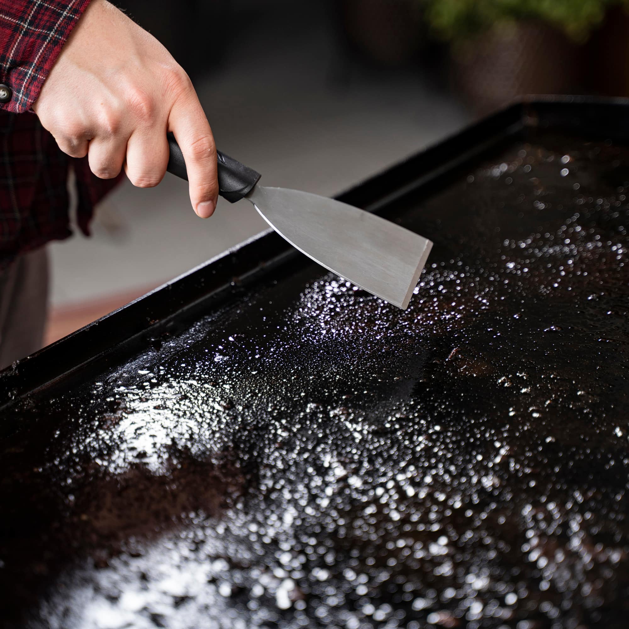 Alt View 14. Blackstone - Blackstone Griddle Essentials 8 Piece Cleaning Kit - Silver.