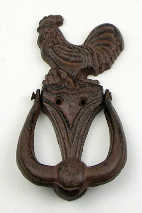 Front. BreeBe - Cast Iron Rooster Doorknocker - Brown.