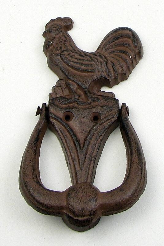 Front. BreeBe - Cast Iron Rooster Doorknocker - Brown.