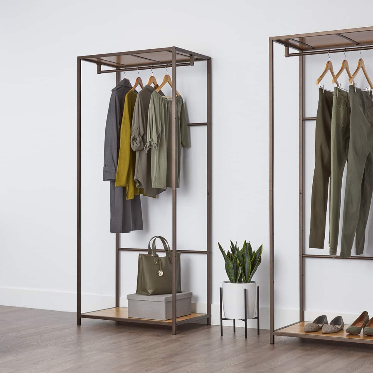 Angle. TRINITY - 30x20x72 Bamboo Garment Rack Bronze Anthracite - Bronze Anthracite®.