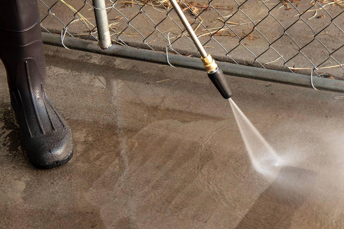Alt View 21. Greenworks - 2300 PSI 2.3 GPM Cold Water Electric Pressure Washer - Green.