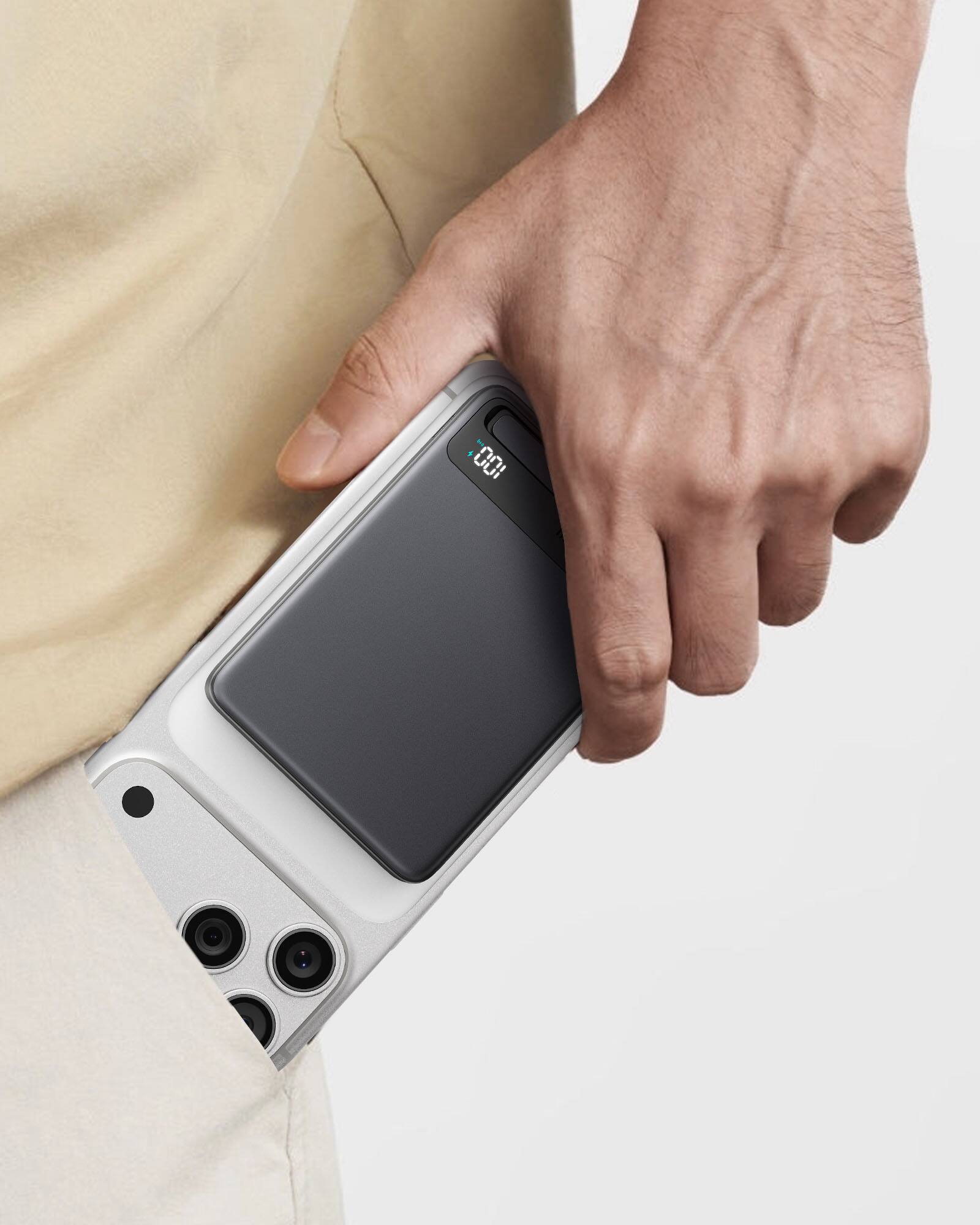 Alt View 7. INIU - MagPro, Magnetic Power Bank, Ultra Slim 10000mAh Qi2 15W Wireless Power Bank for iPhone 17/16/15/14/13/12 - Black.