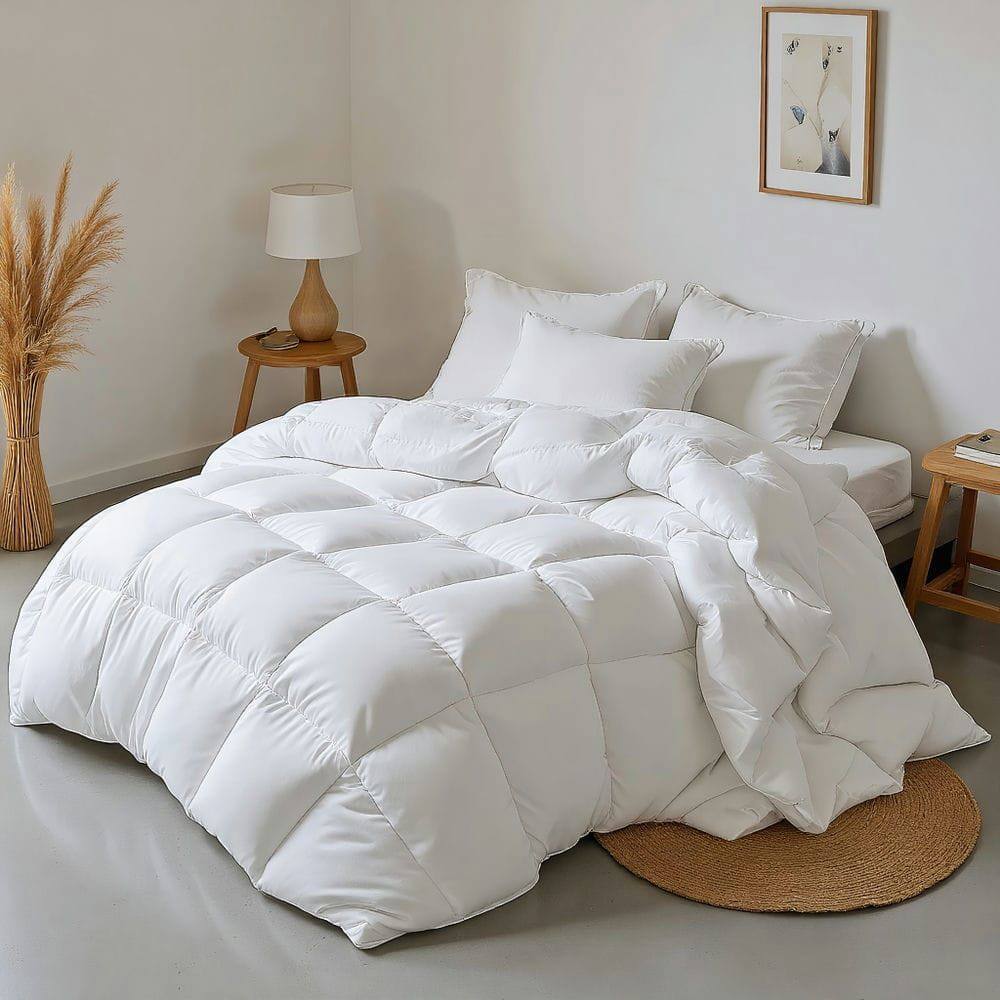 Left. Resenkos - Goose Down Comforter Queen Size, Soft Noiseless 3D Baffle Box Design with Corner Tab, 90 x 90 Inch, White - White.