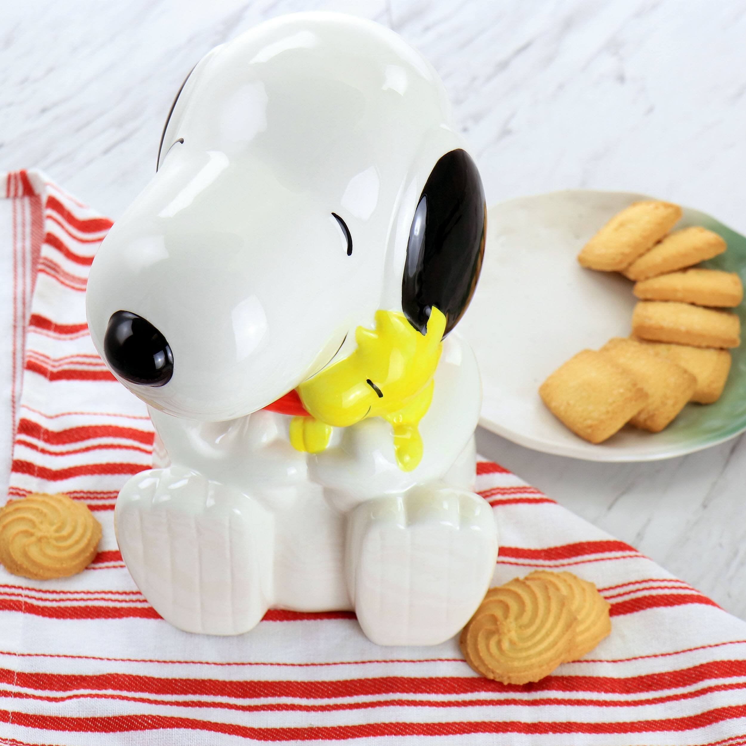 Alt View 3. Gibson - Gibson Peanuts Classic Snoopy Cookie Jar in White - White.