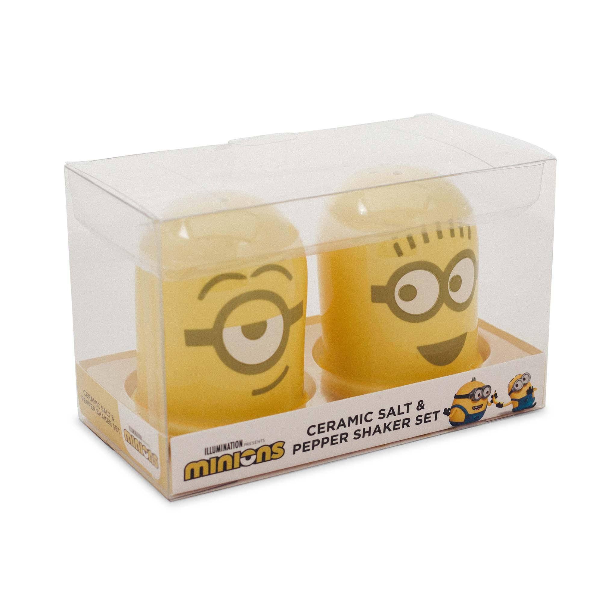 CERAMIC SALT & PEPPER SHAKER SET  
ILLUMINATION PRESENTS  
MINIONS
