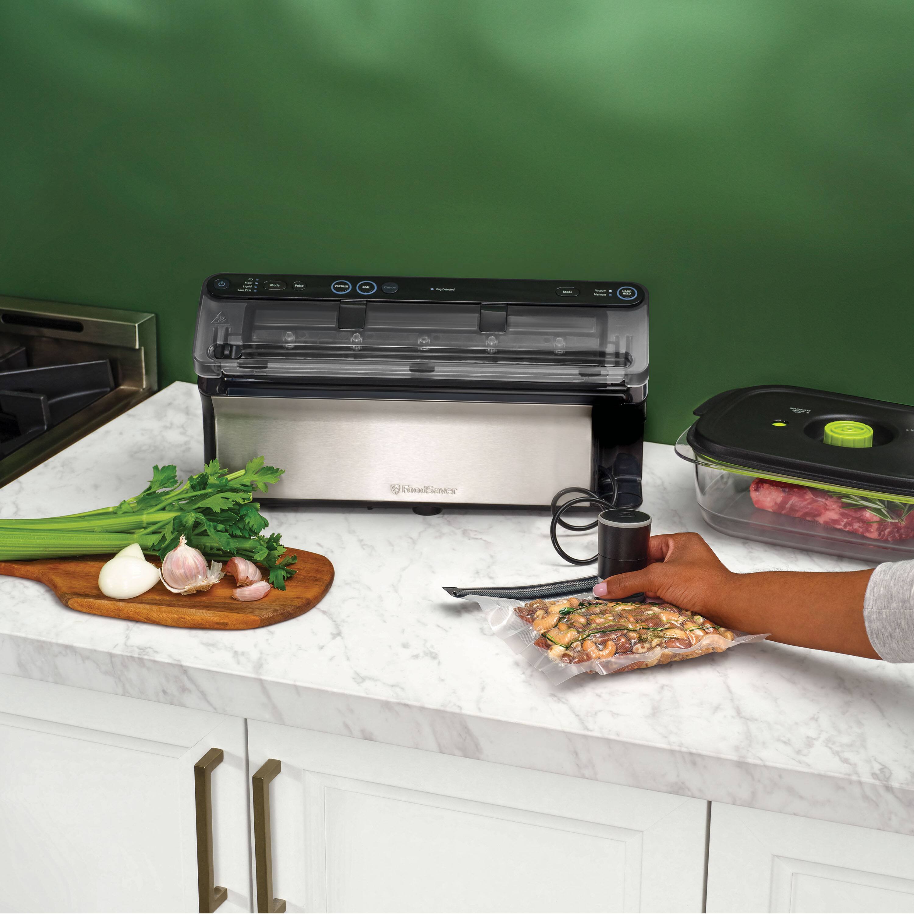 Alt View 2. FoodSaver - Elite All-in-One Liquid+ - Black.