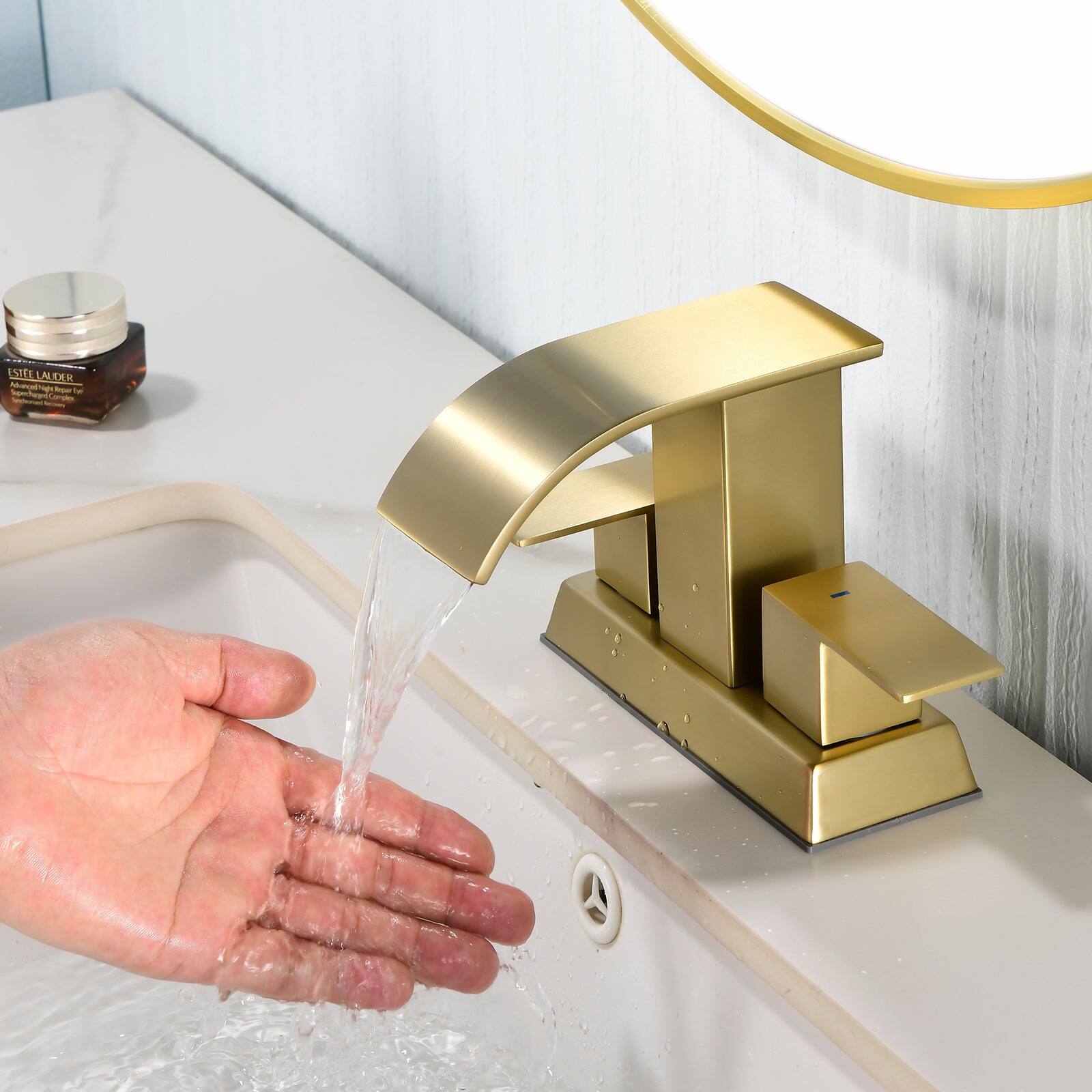 The text on the image reads:

"ESTÉE LAUDER
Advanced Night Repair
Synchronized Recovery Complex II"