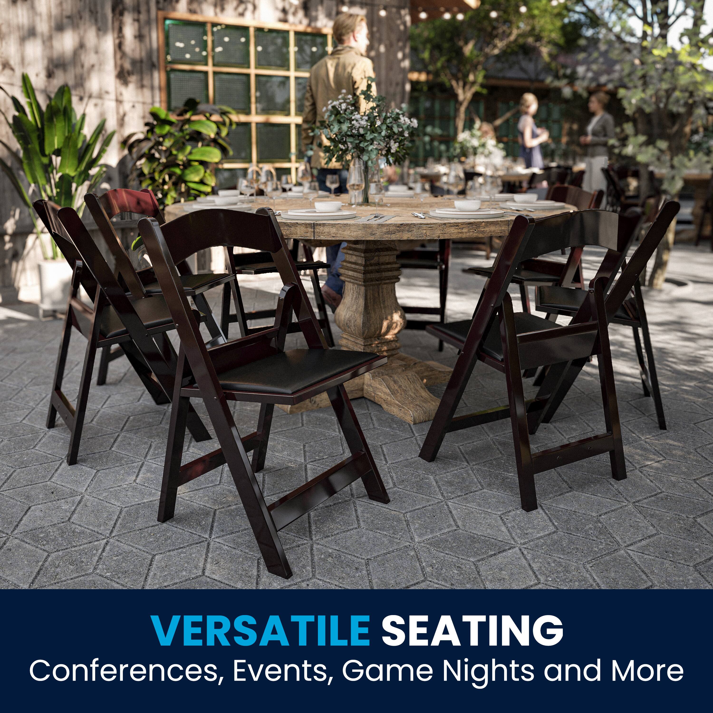 VERSATILE SEATING  
Conferences, Events, Game Nights and More