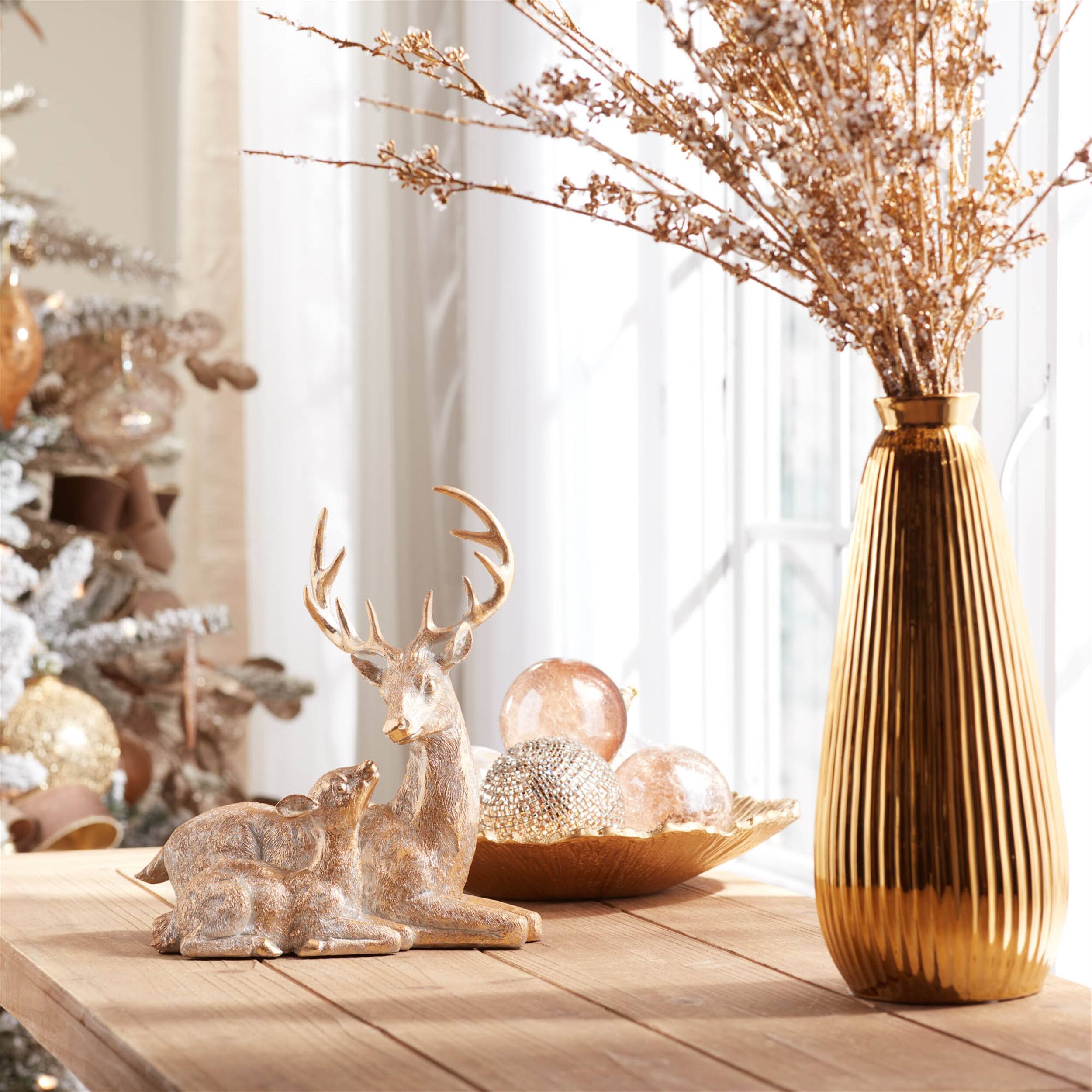 Angle. BreeBe - Holiday Deer with Fawn Figurine (Set of 2) - Gold, White.