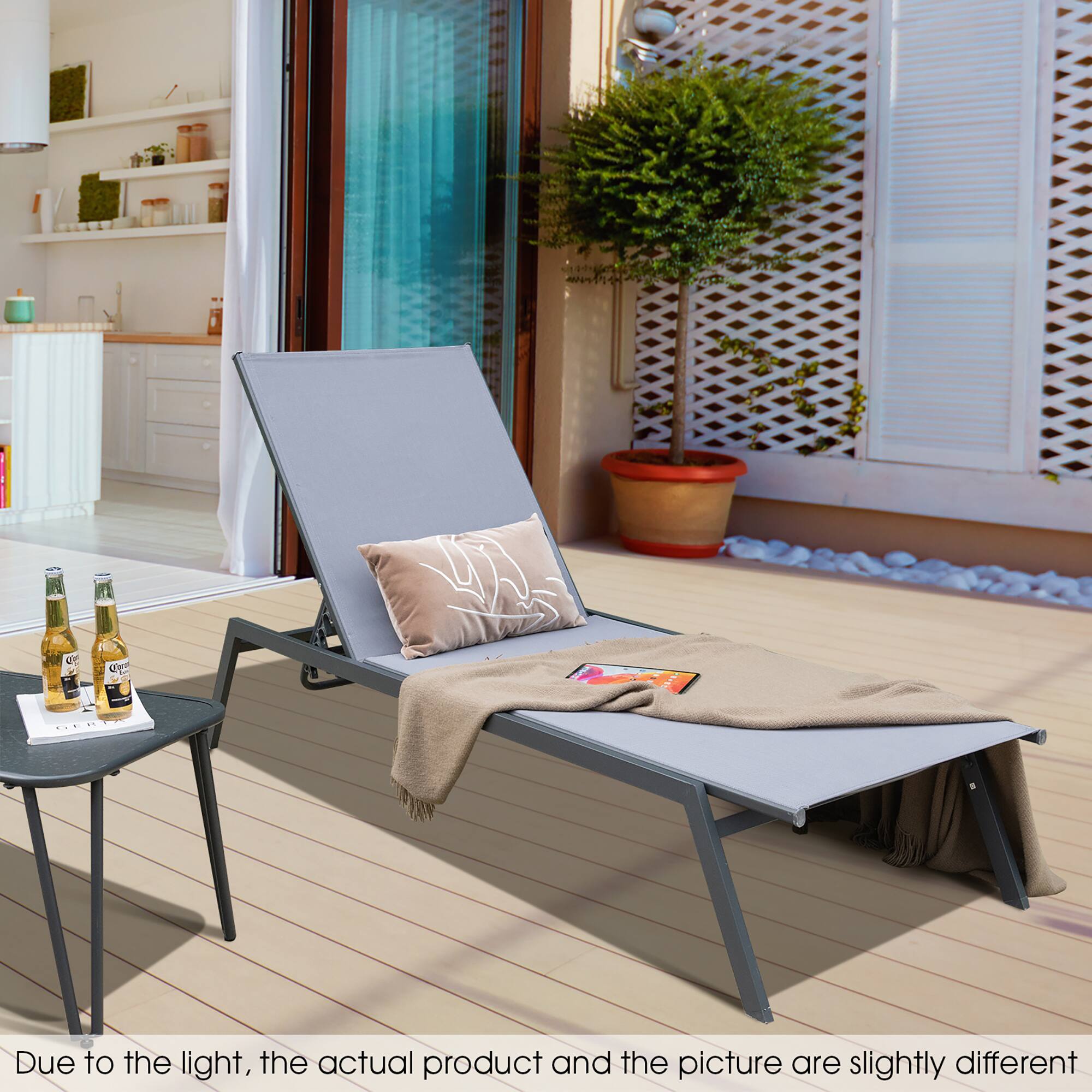 Due to the light, the actual product and the picture are slightly different.