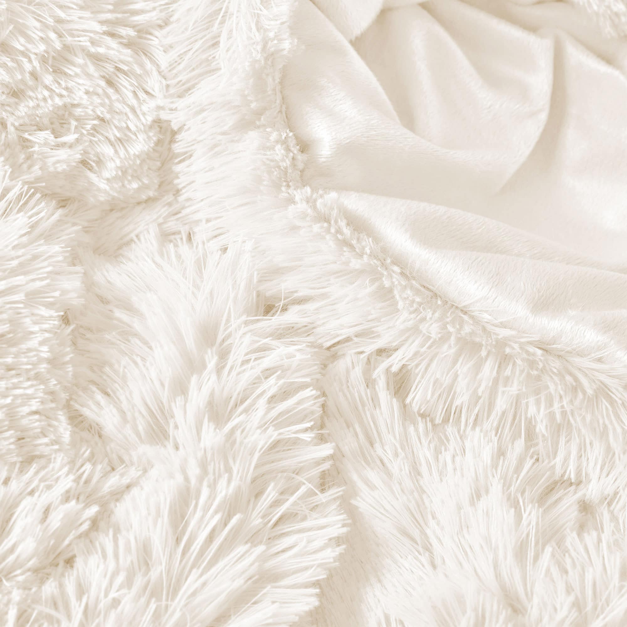 Peace Nest - Shaggy Plush Comforter Set Faux Fur with Velvety Reversible Backing, Queen - Cream