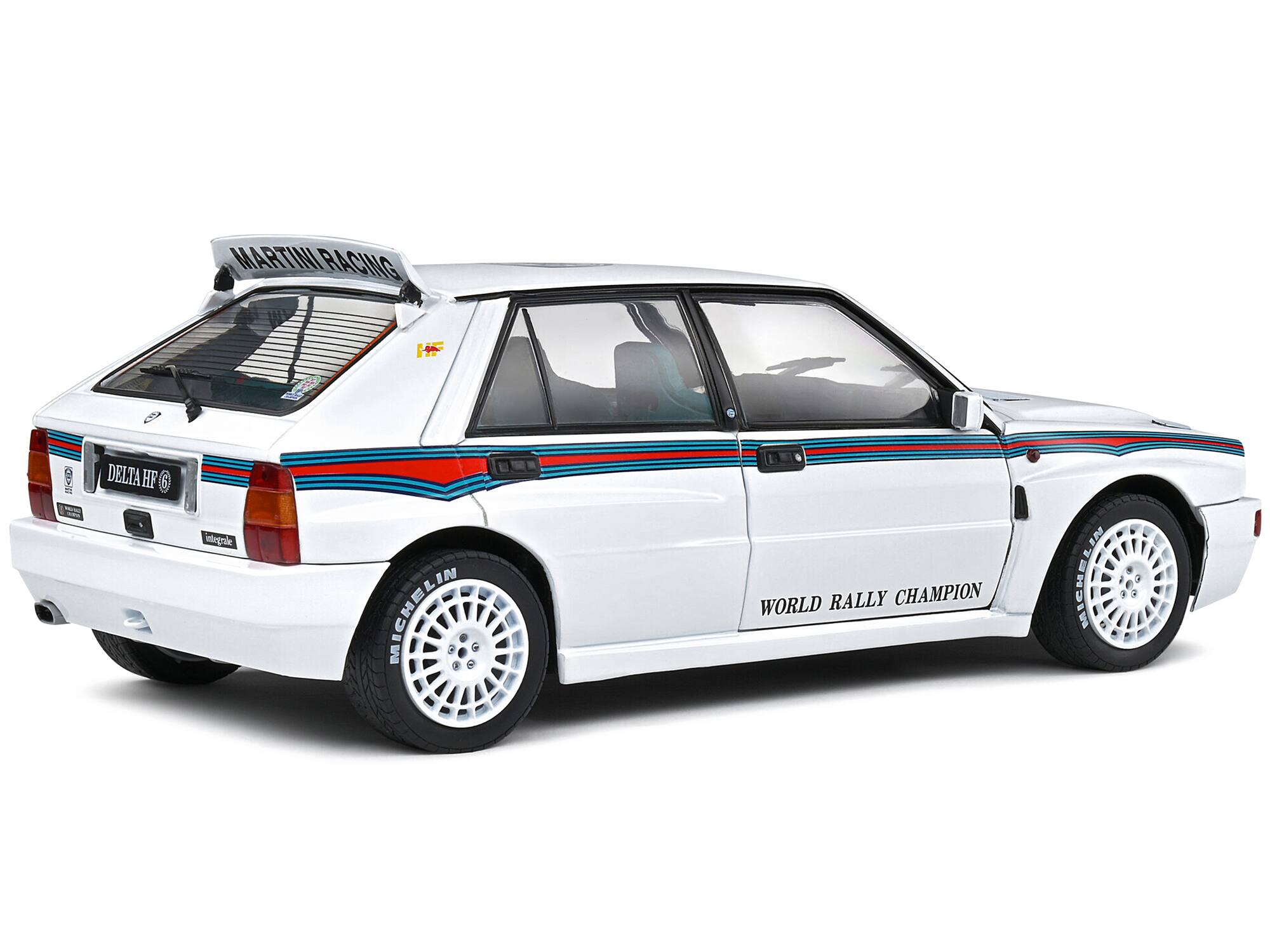 MARTINI RACING  
DELTA HF  
WORLD RALLY CHAMPION  
MICHELIN
