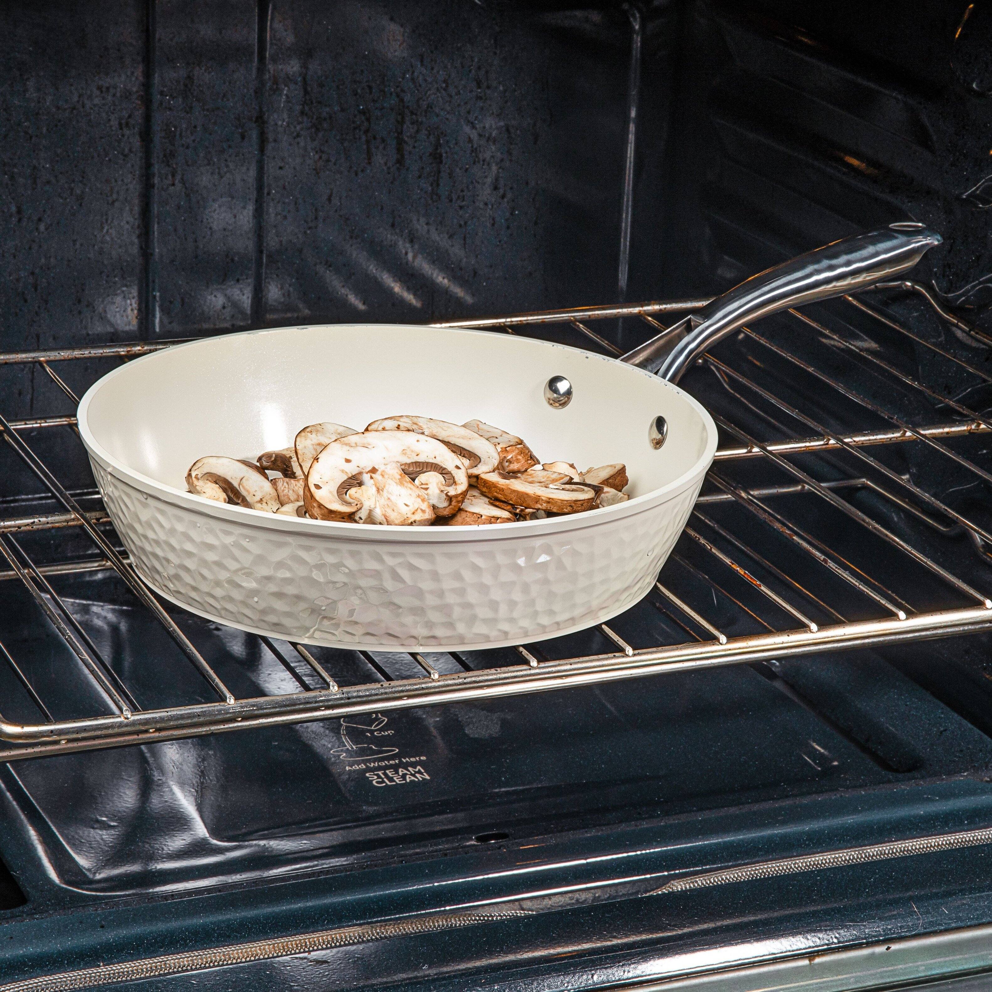 Cao - aa ARS L AM

Add Water
STEAM CLEAN