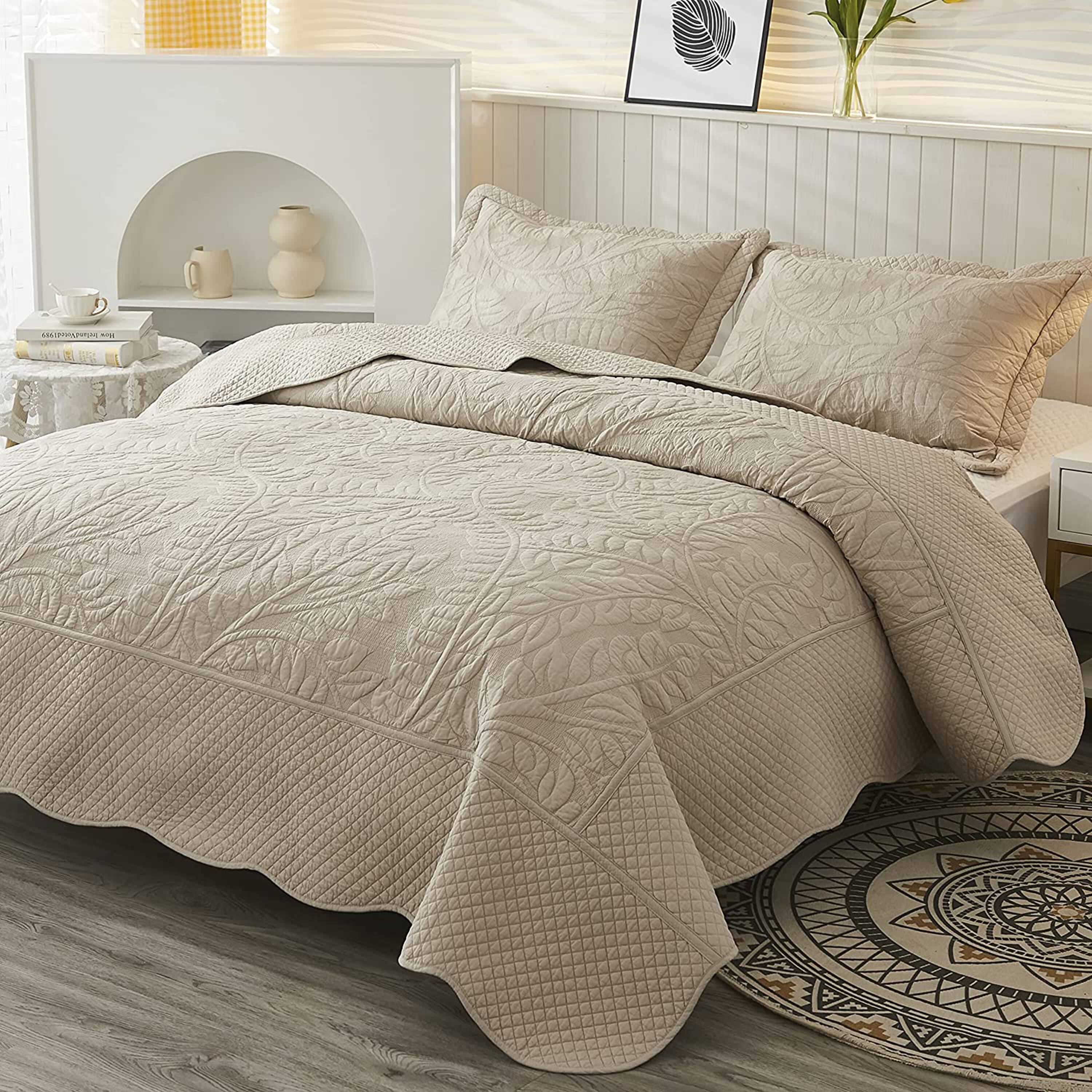 Left. MarCielo - Marcielo 2/3 Piece 100% Cotton Oversized Bedspread Lightweight Quilt Set - Beige Khaki.