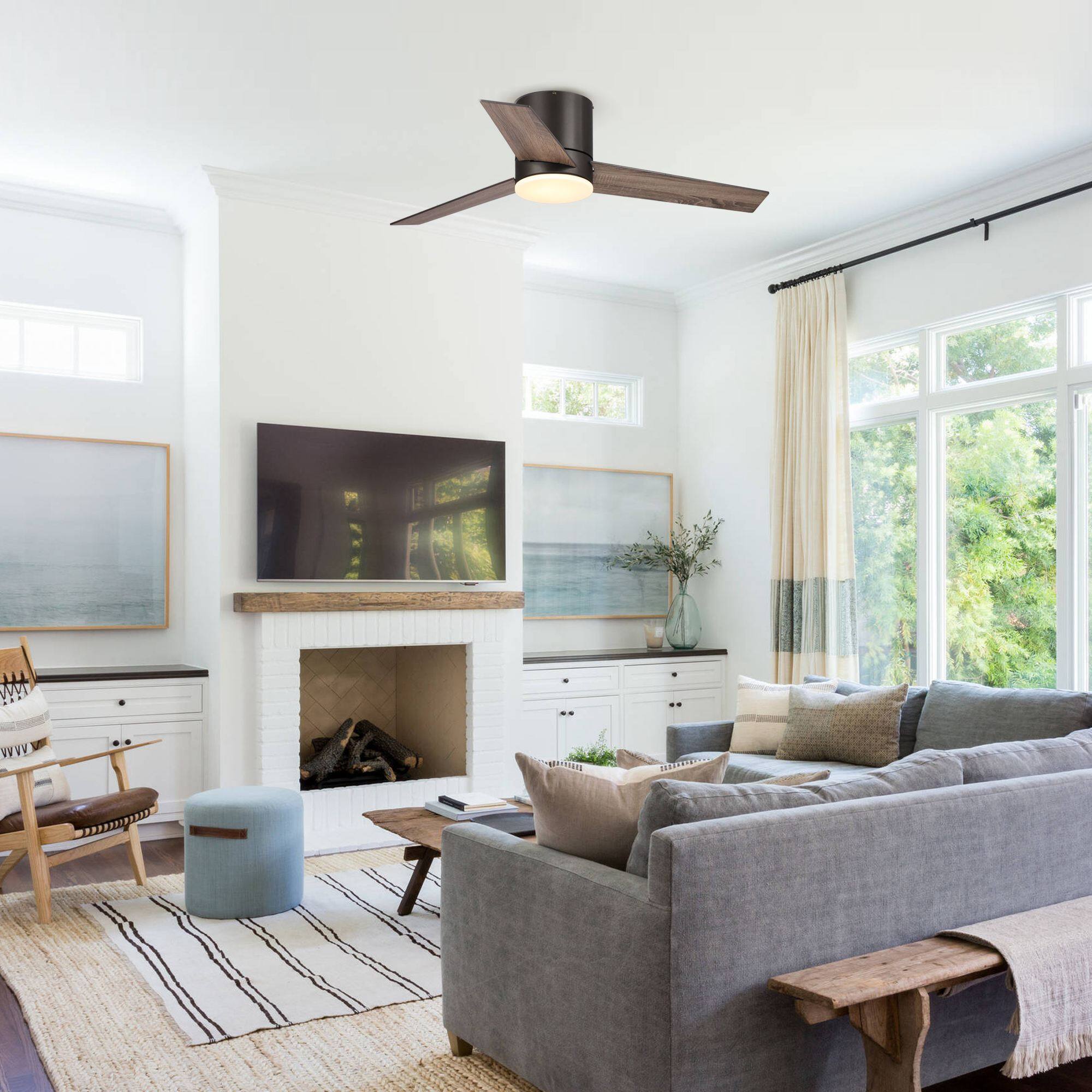 The text on the image is:

"WWV CAEPISTONS"