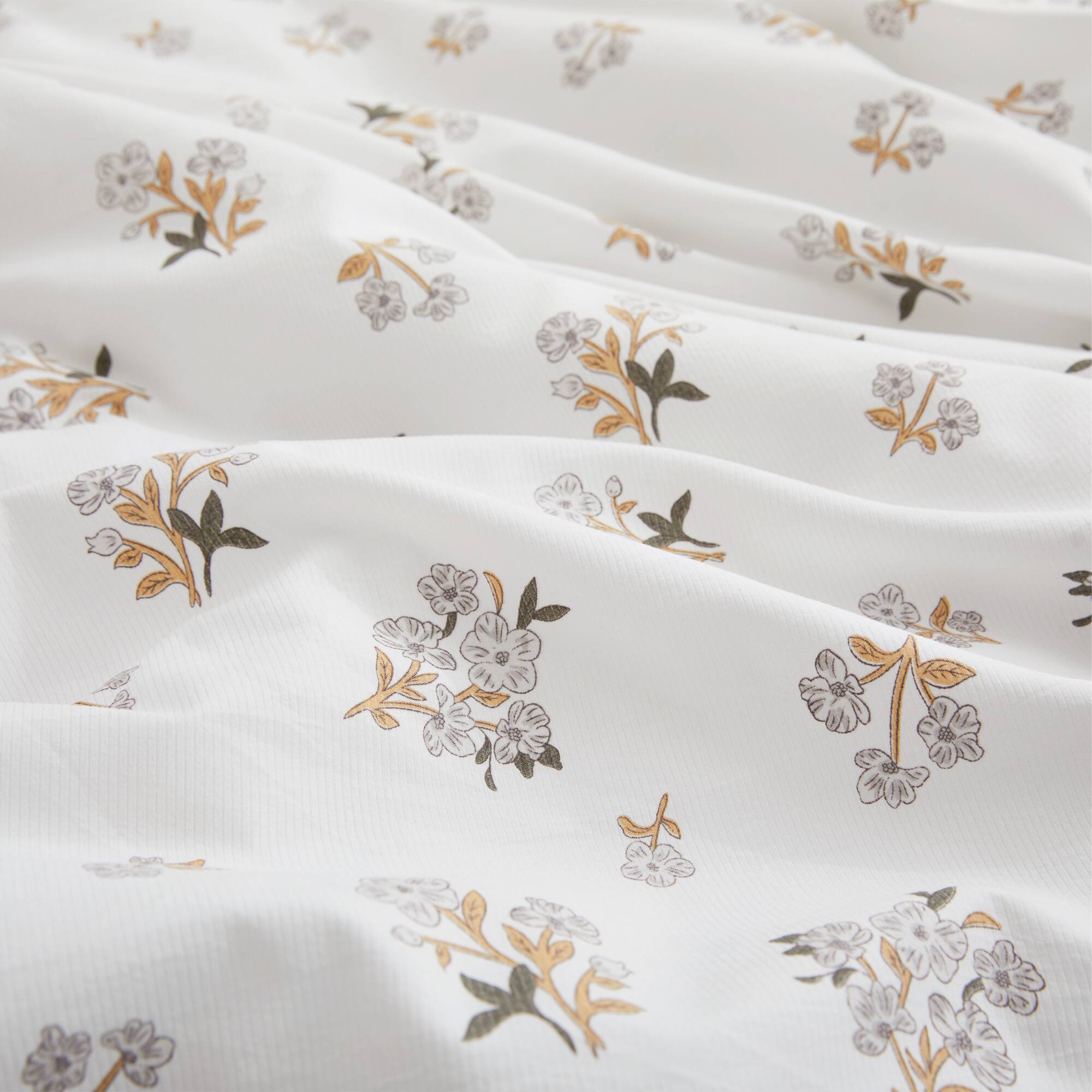 Back. Peace Nest - Peace Nest Floral Printed Comforter Set with Pillowcases, Bedding Set for All Season - White.