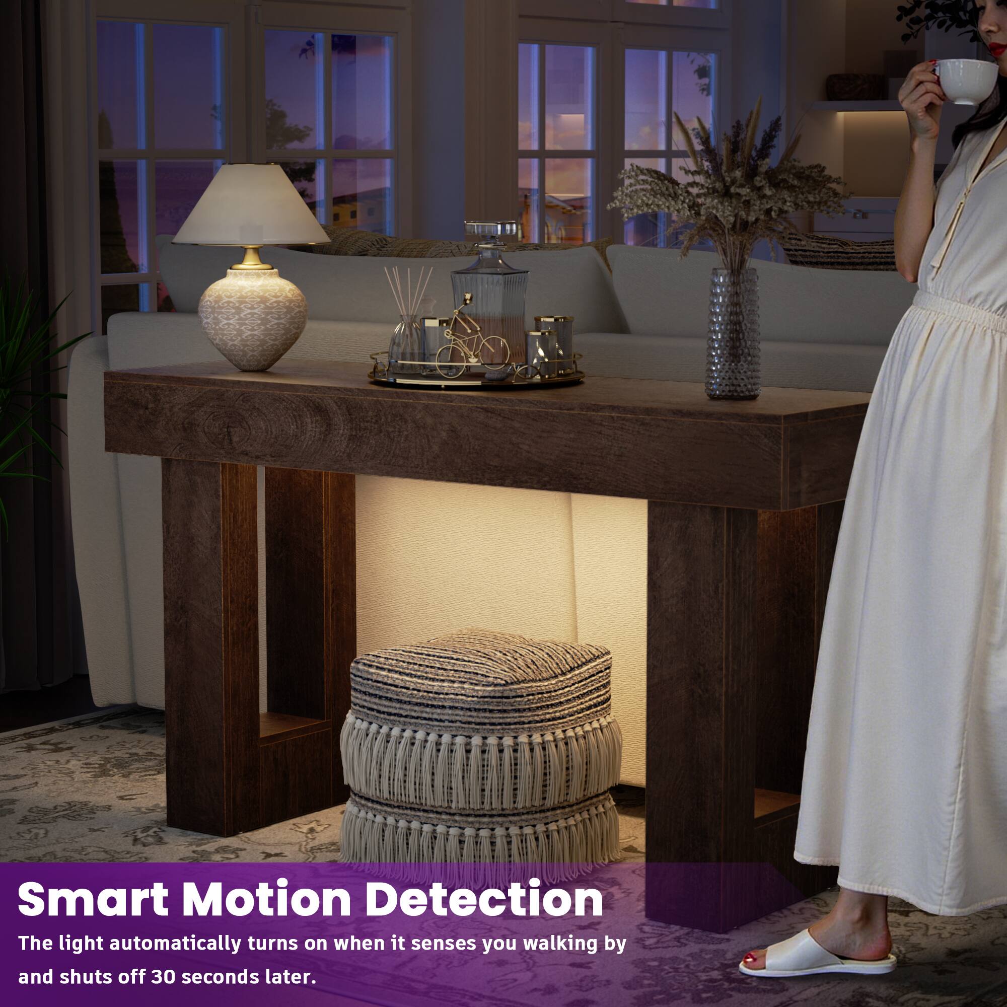 Smart Motion Detection  
The light automatically turns on when it senses you walking by and shuts off 30 seconds later.