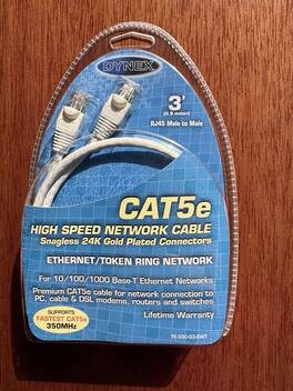 Dynex™ - DYNEX 3' CAT-5E HIGH SPEED NETWORK CABLE - White