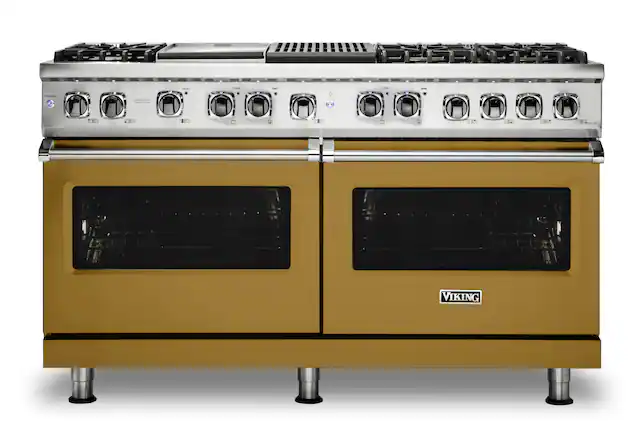 The text on the image reads "HE3 H8 30 33 S S0S 2 C VIKING." This is a description of a Viking stove, which is a professional-grade kitchen appliance. The stove has six burners on top and two ovens below. The ovens are designed to provide even heat distribution and precise temperature control, making them ideal for professional cooking. The stove is likely made of high-quality materials and built to withstand heavy use in commercial kitchens.