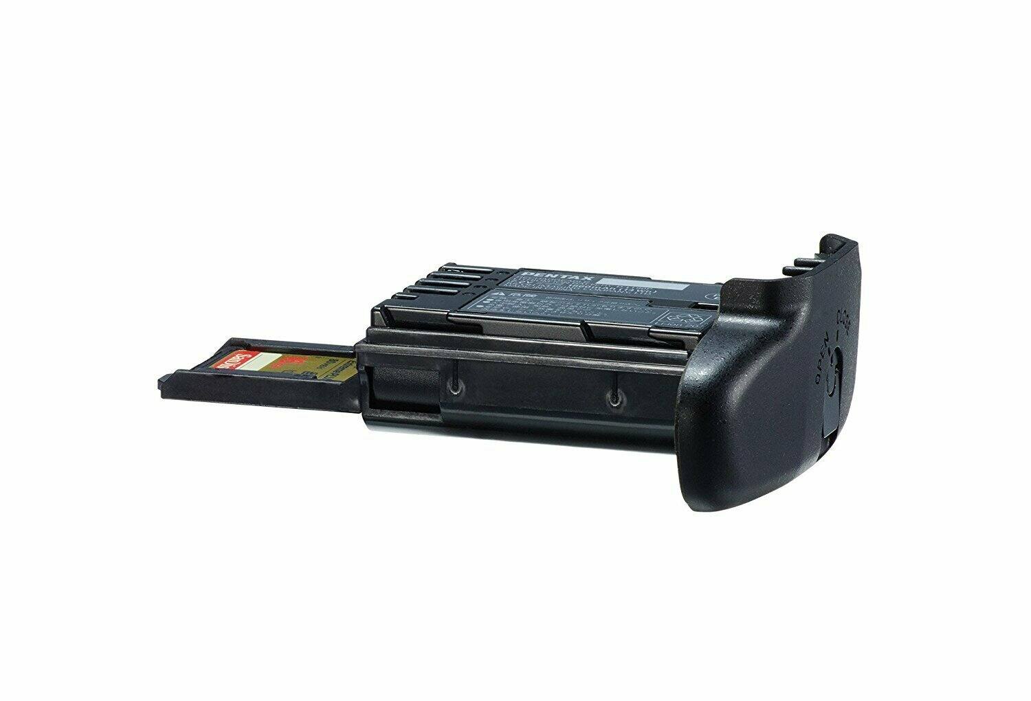 Angle. Pentax - Pentax K-1 Mark II DSLR Camera with 28-105mm Lens with D-BG6 Battery Grip.