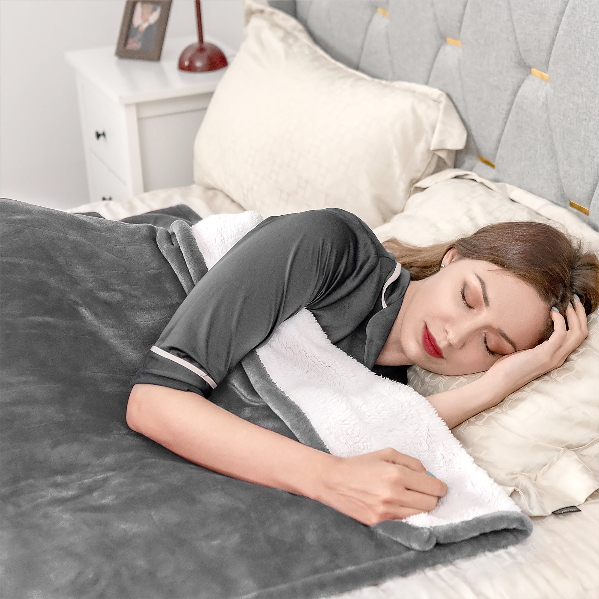 Alt View 12. Costway - Heated Blanket Throw with 5 Heating Levels 10 Hours Auto-Off 84'' x 62'' - Grey.