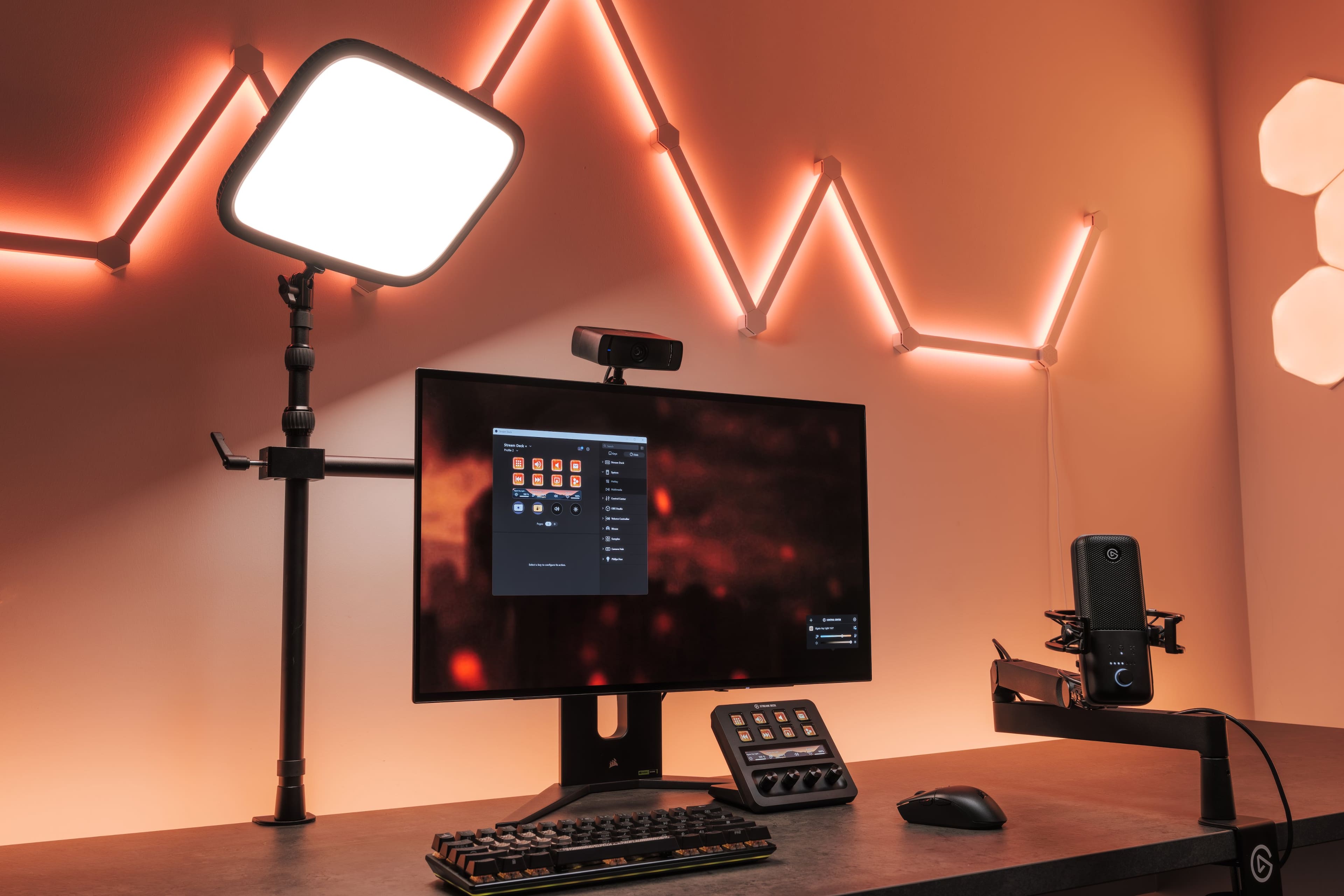 Alt View 16. Elgato - Key Light - Black.