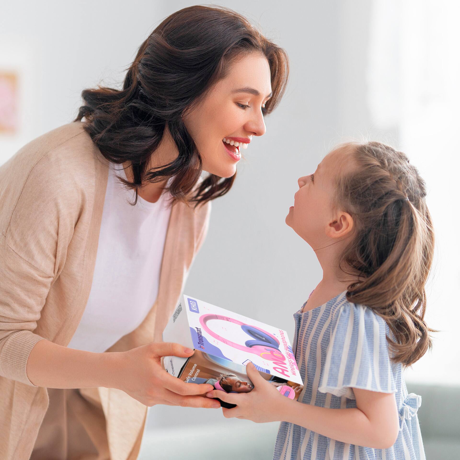 The text on the image is "EINY 24 J aa Volume Central 3 ctntoto C EL ANC AN." However, it seems to be a random combination of letters and numbers without any coherent meaning.